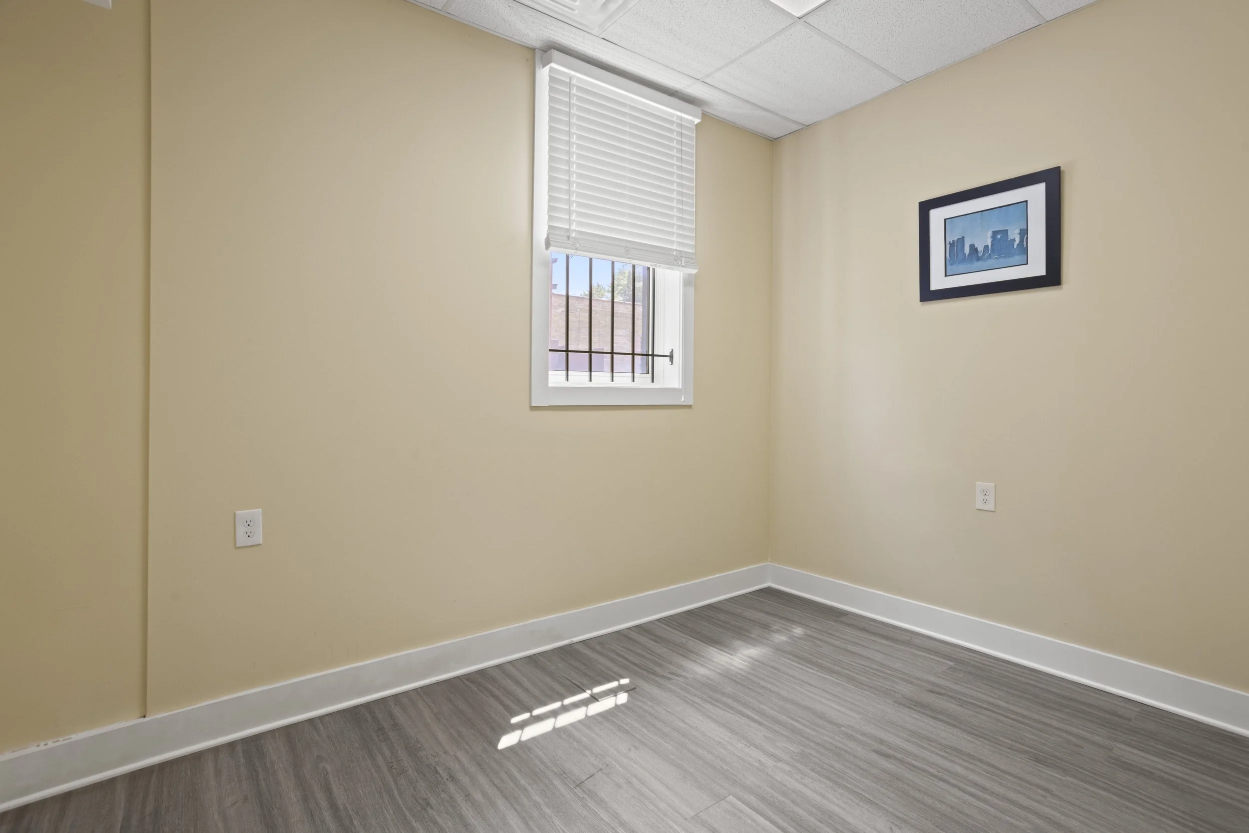 315 Warrencliffe Rd -11.jpg