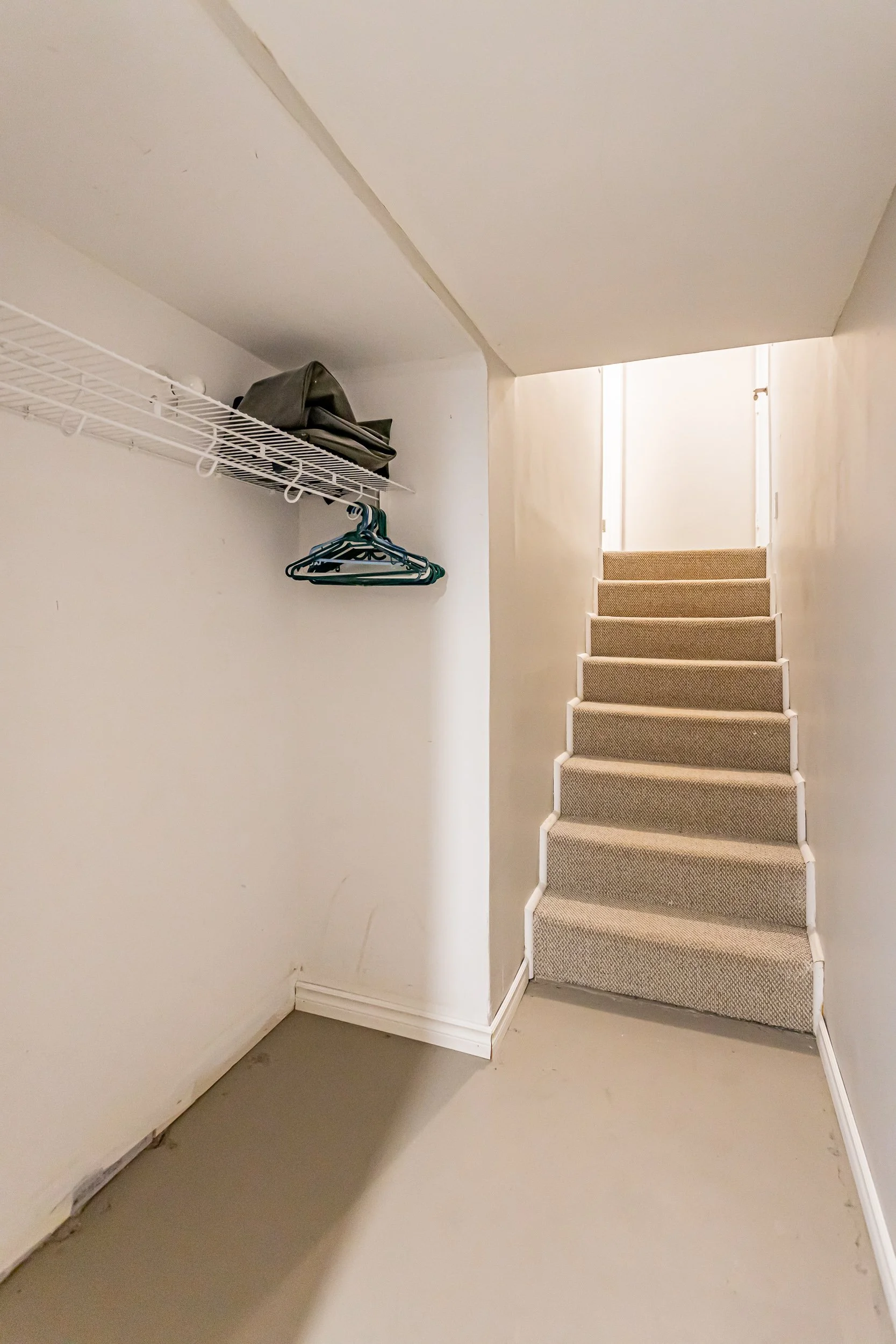 30 Springfield Cres-27.jpg