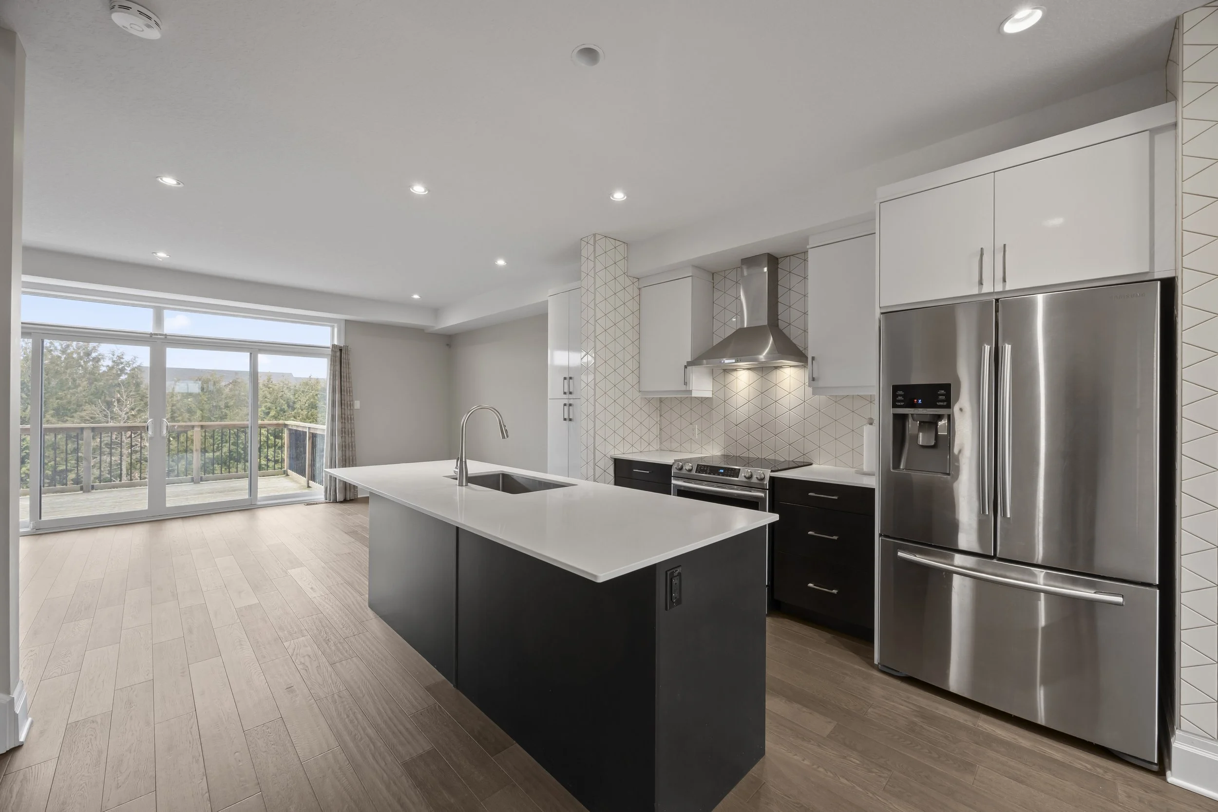555 Sunningdale Rd E -11.JPG