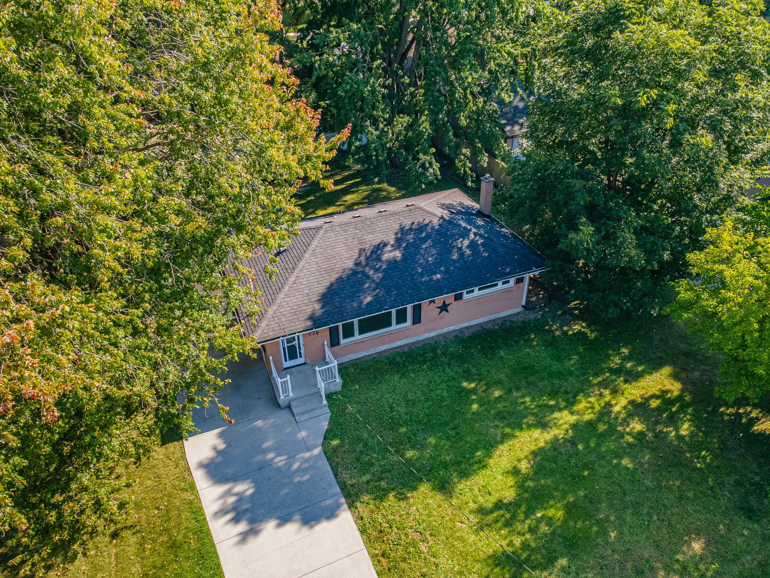 776 Oxford St  -46.jpg