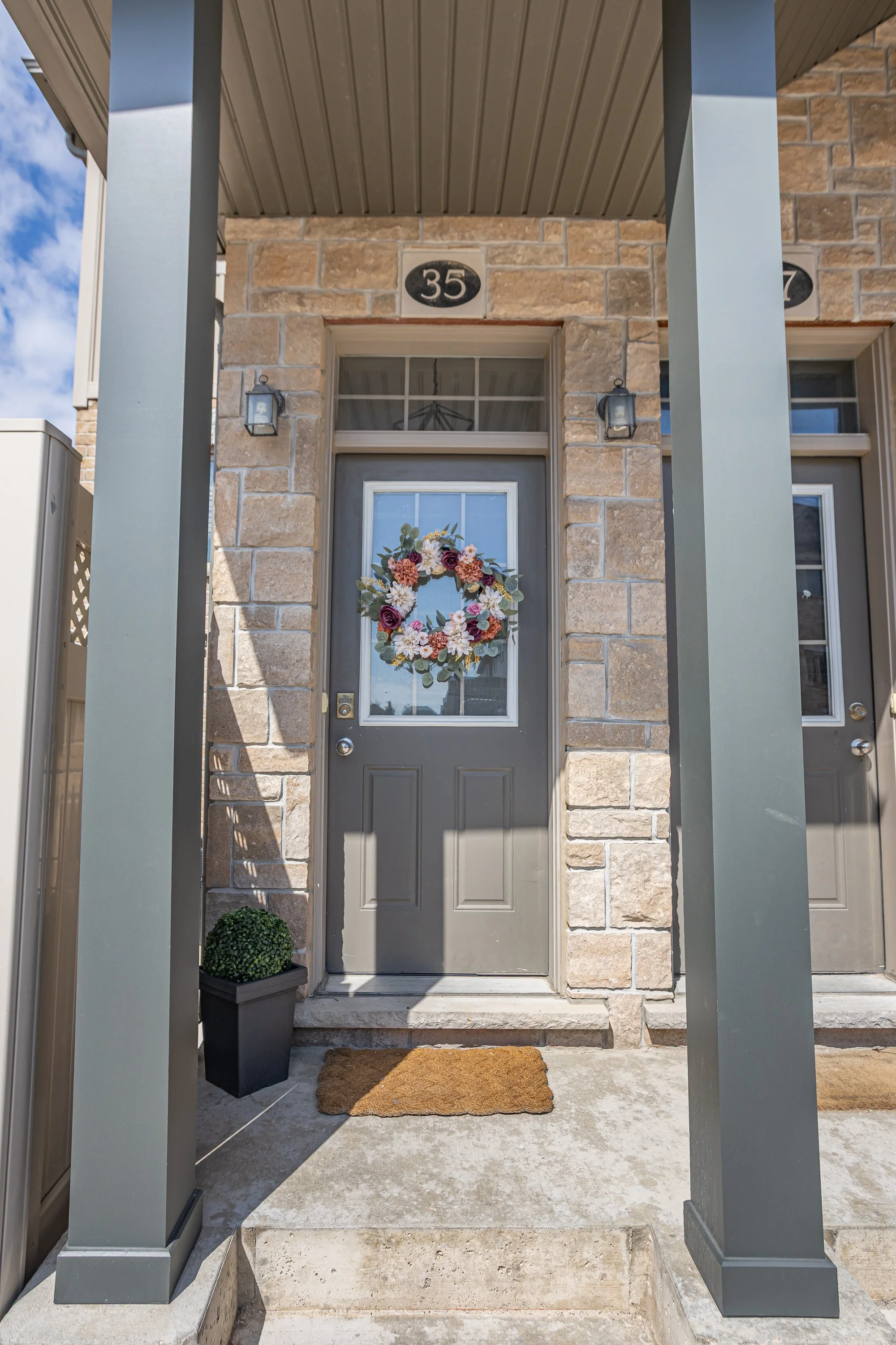 35-3200 Singleton Ave-3.jpg