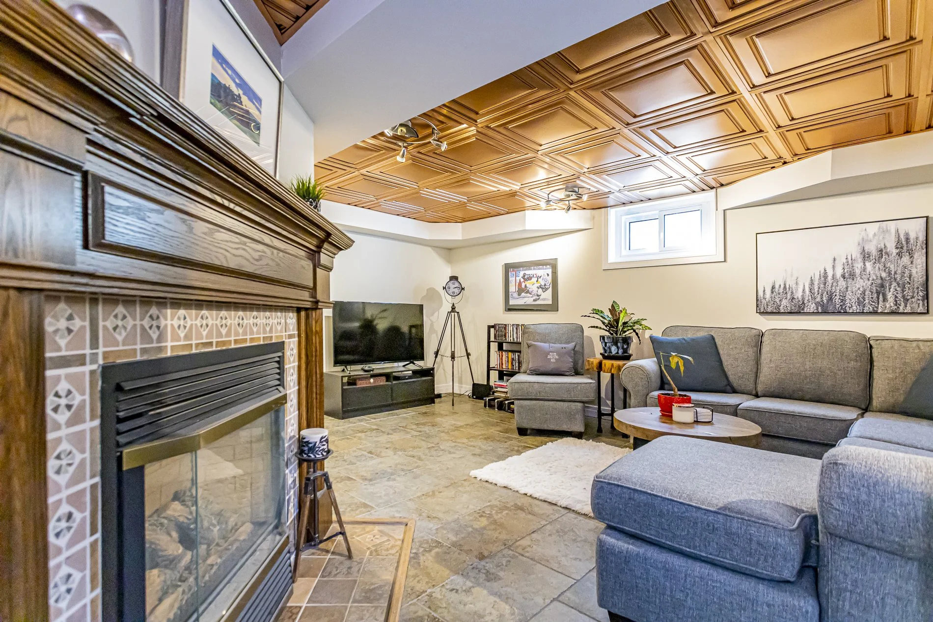 44 Briscoe St E_35.jpg