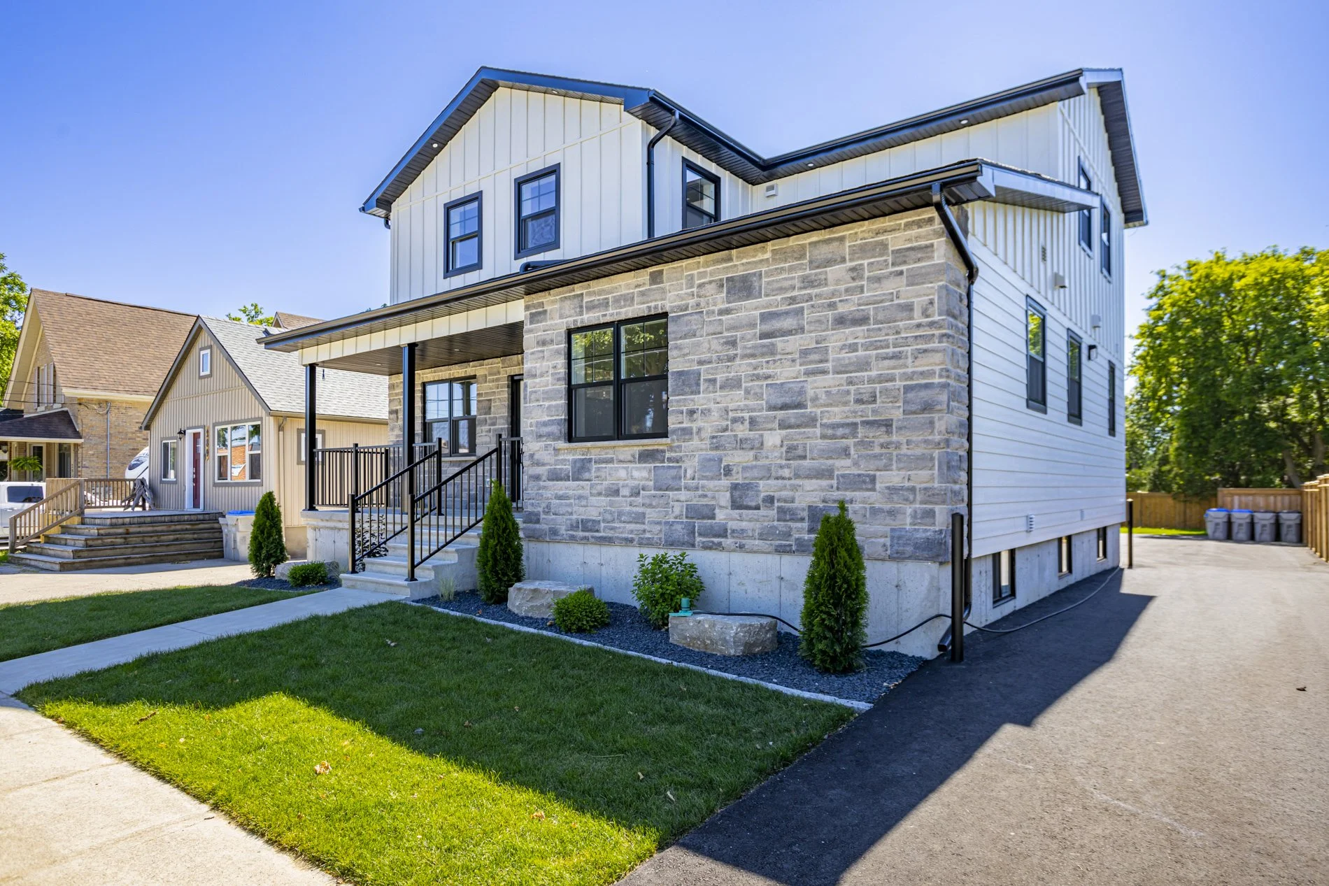 285 William St - Exteriors_02.JPG