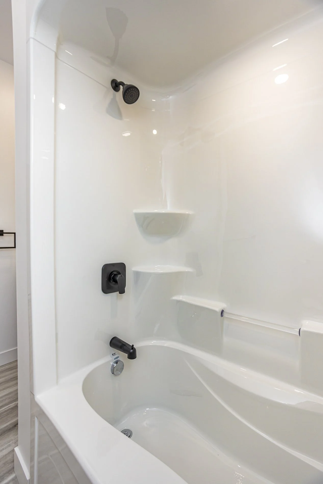 285 William St - Unit 3_12.JPG