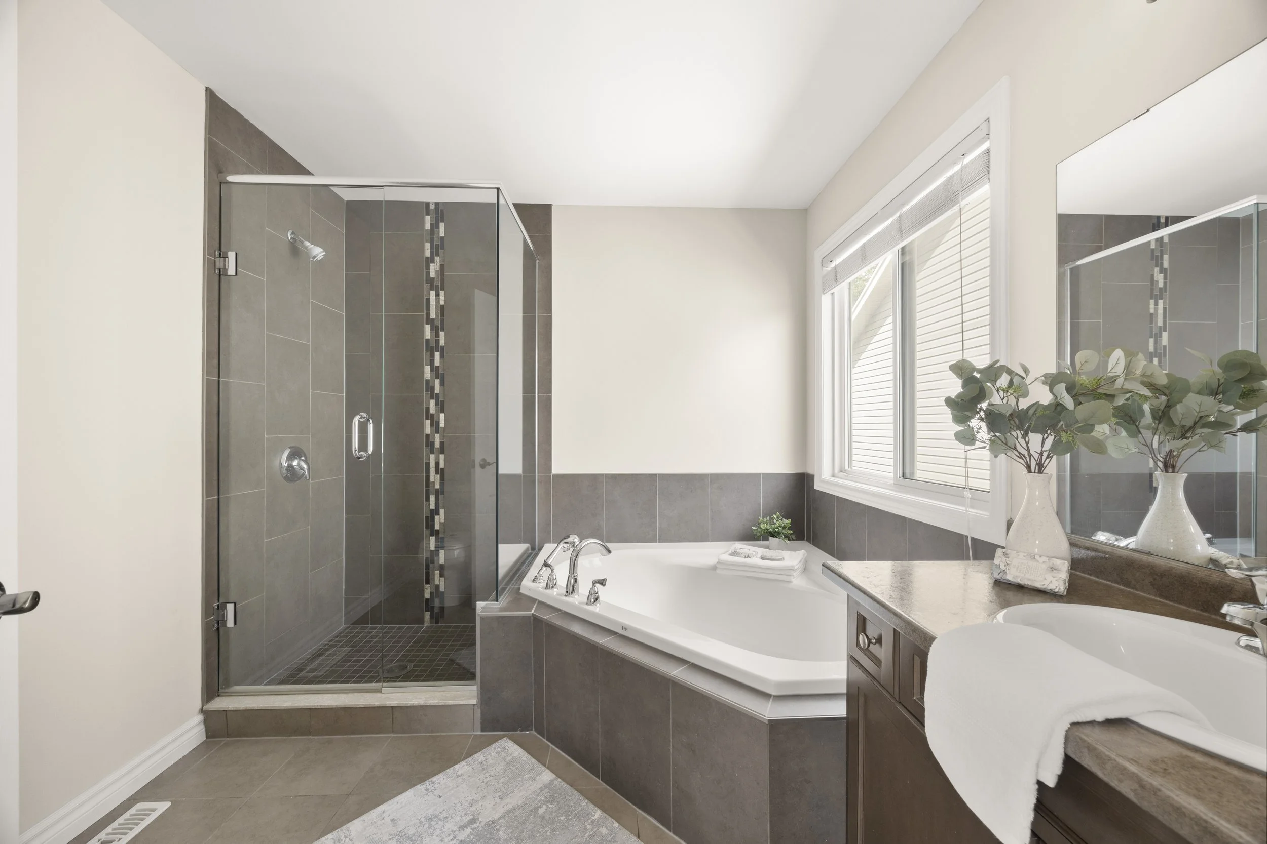 1166 Smither Rd -32.JPG