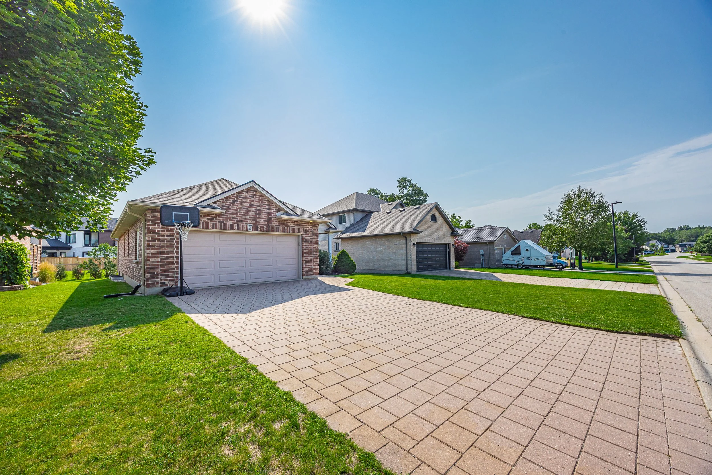 131 Deborah Dr -04.jpg