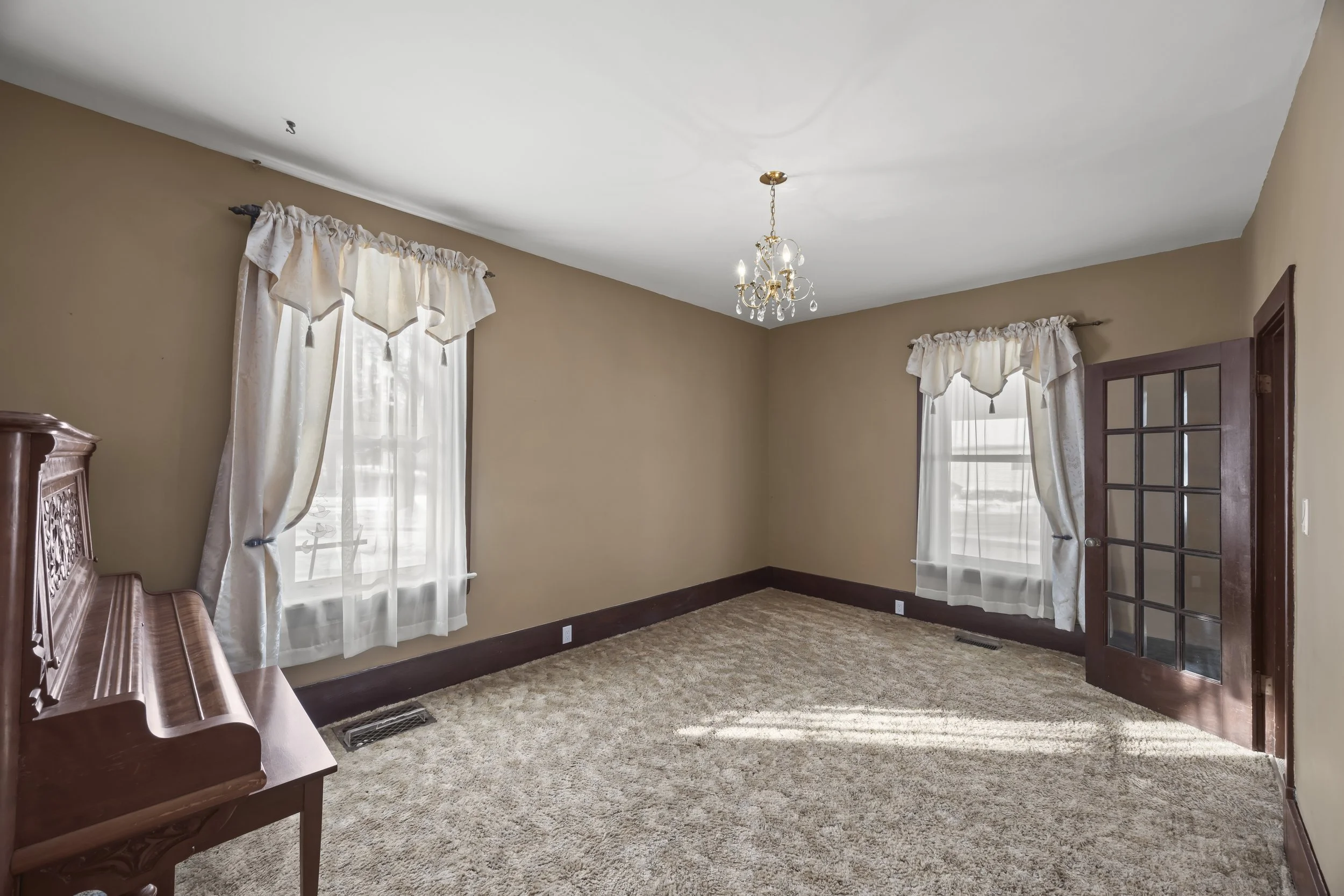 136 Queen St -11.JPG