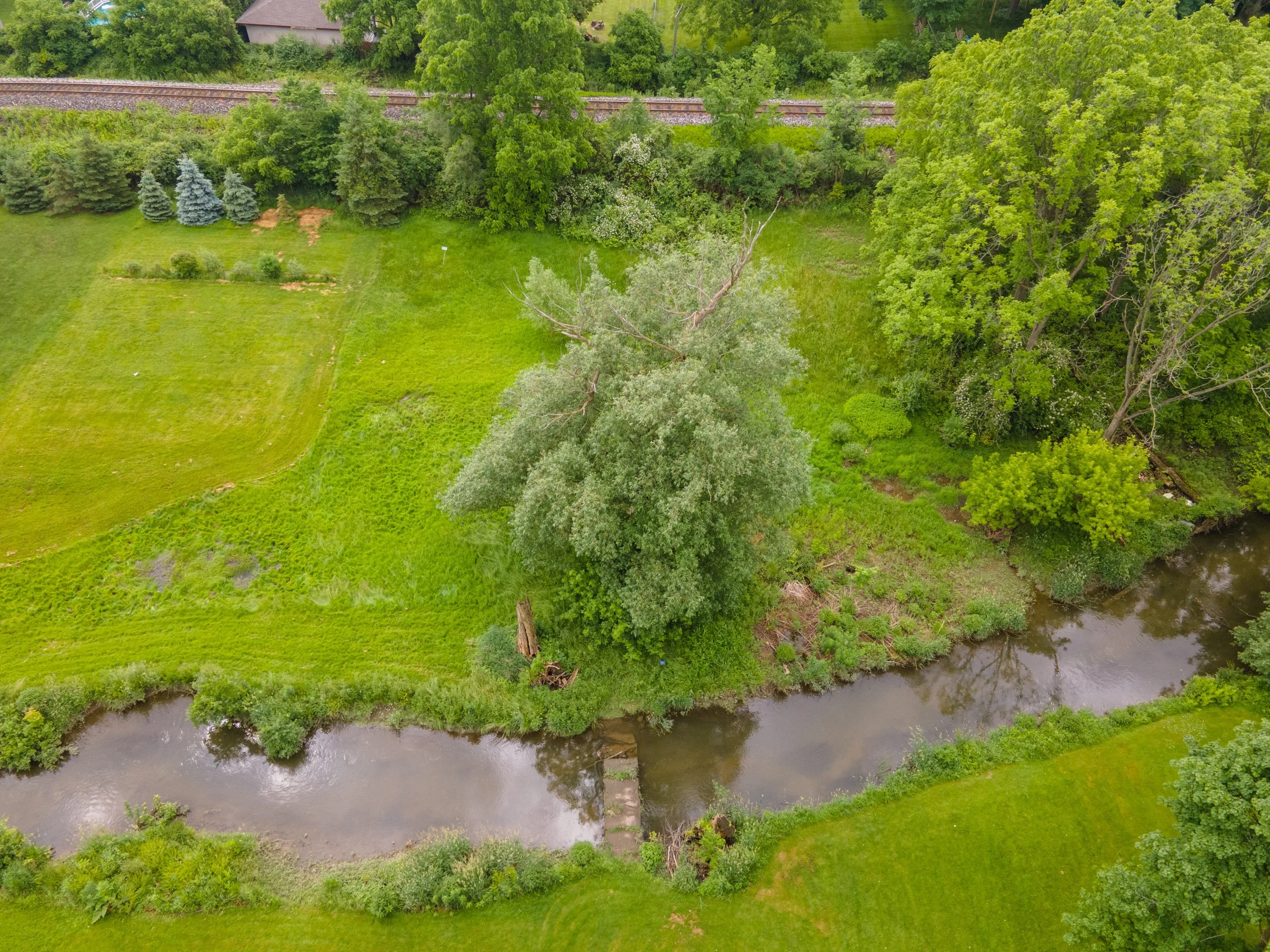 1871 Parkhurst Ave-38.jpg