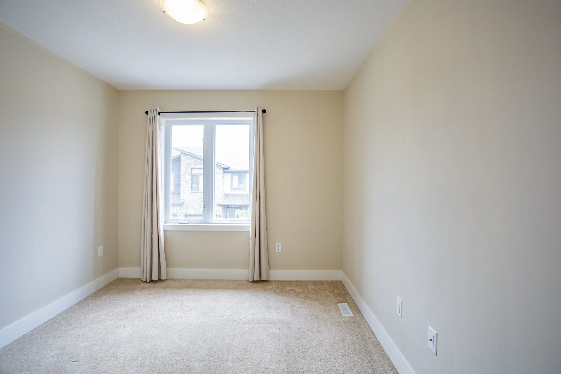 57-1960 Dalmagarry Rd_34.jpg
