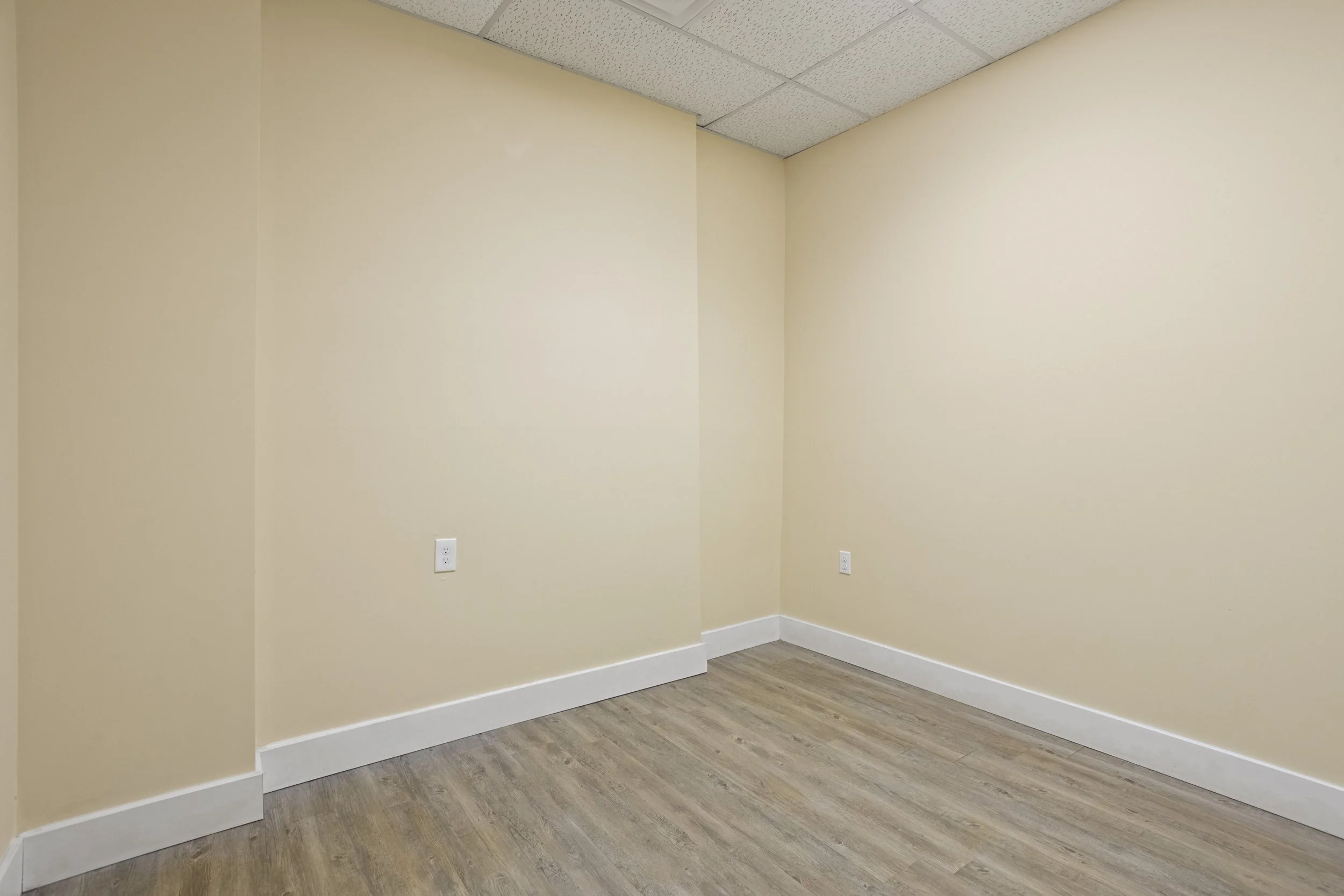 315 Warrencliffe Rd -09.jpg