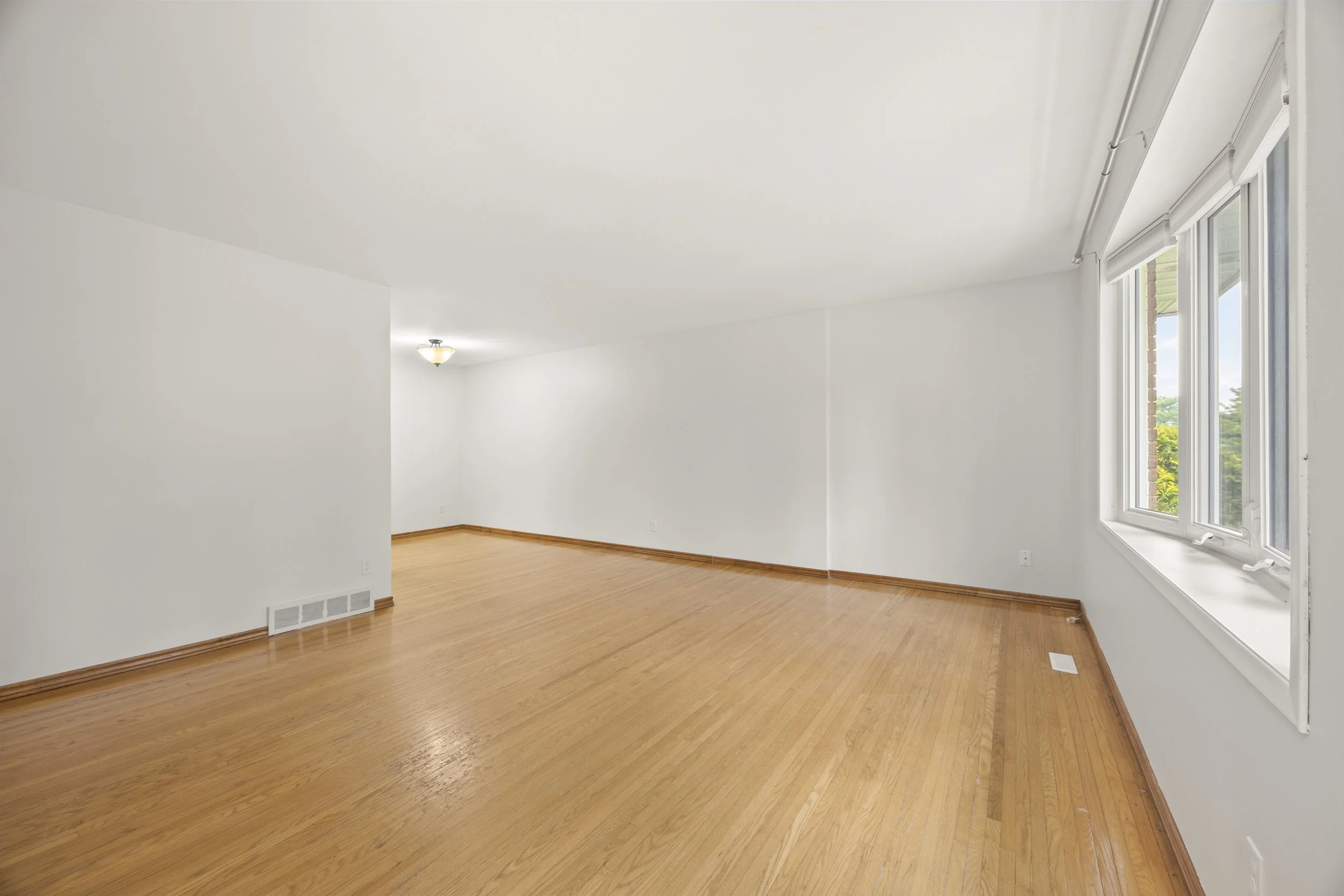 25 Noel Ave -08.JPG