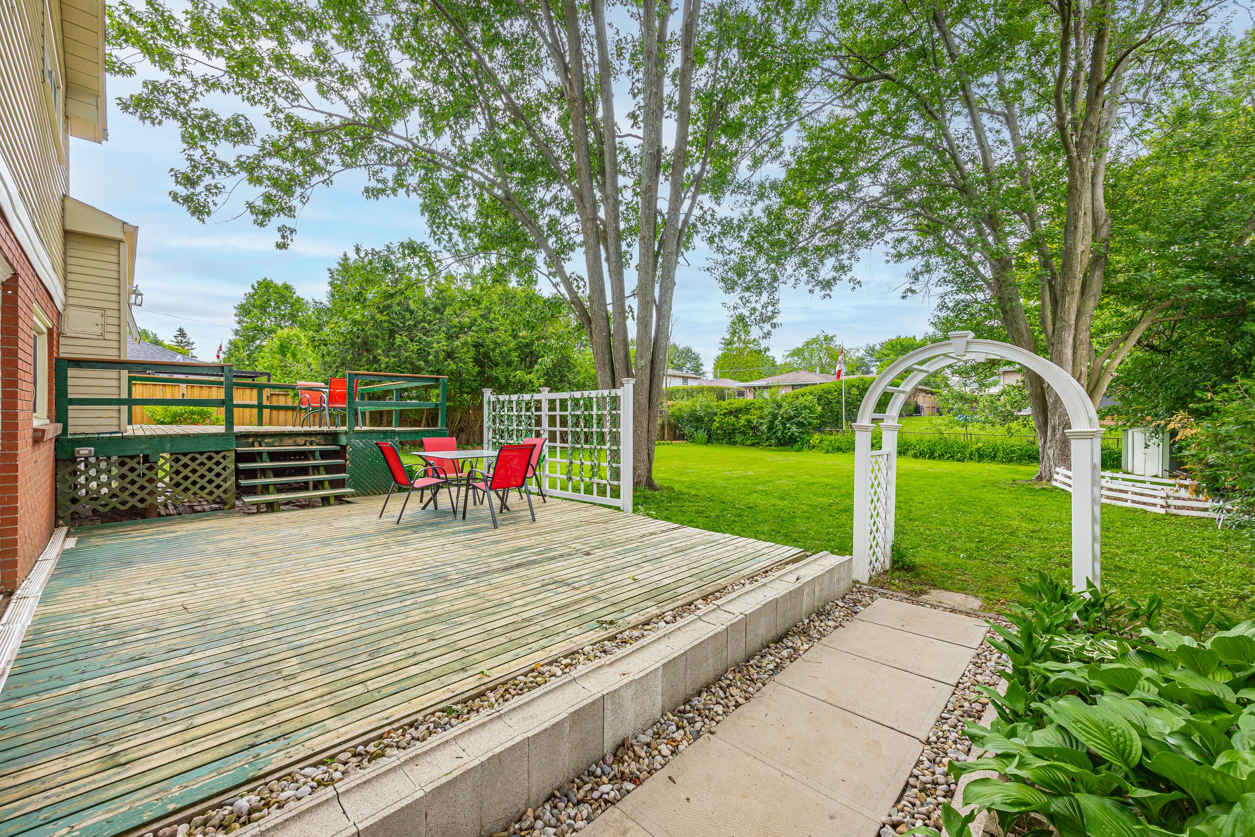 580 Salway St -38.jpg
