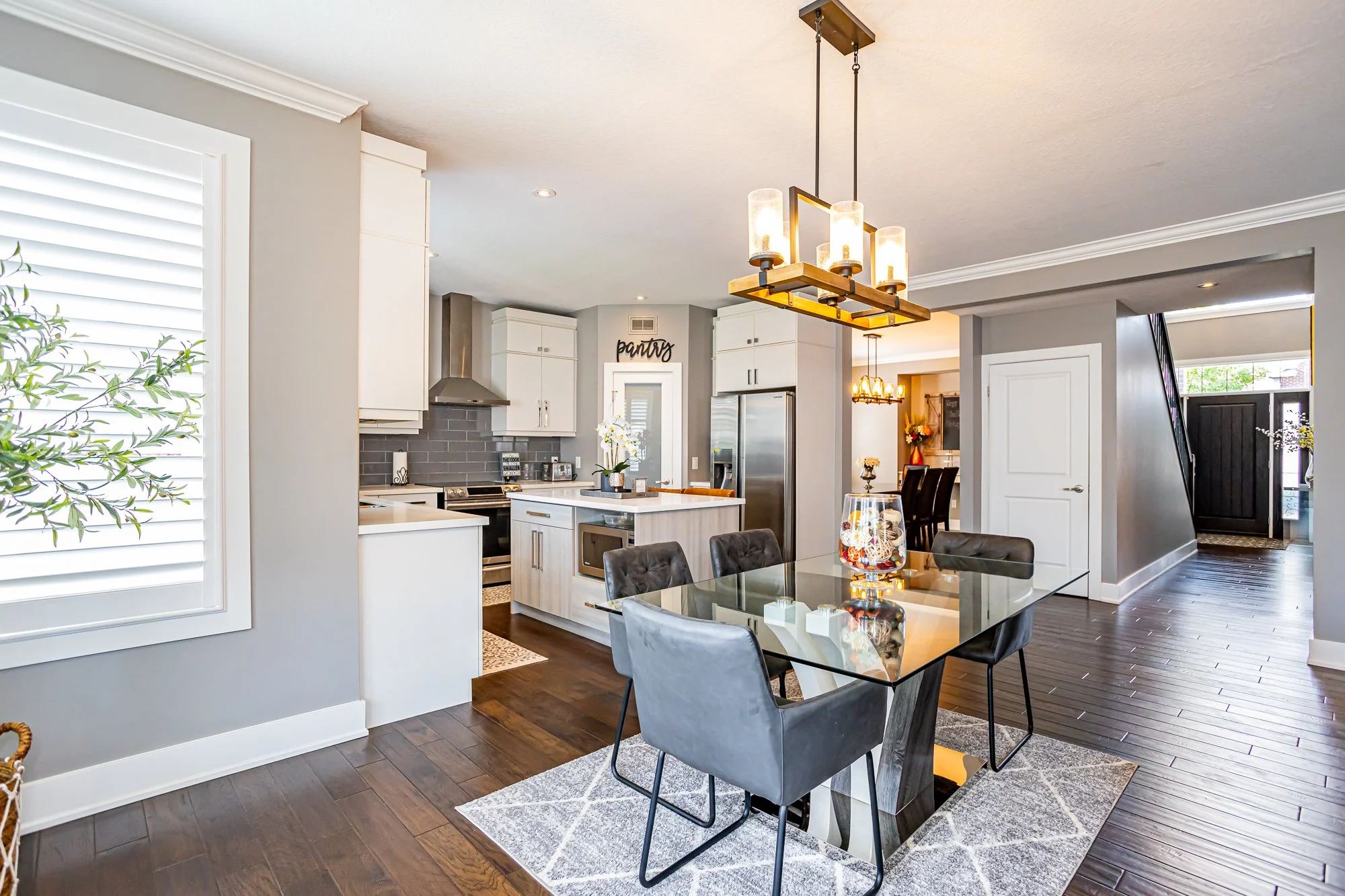 1846 Ballymote Ave-14.jpg