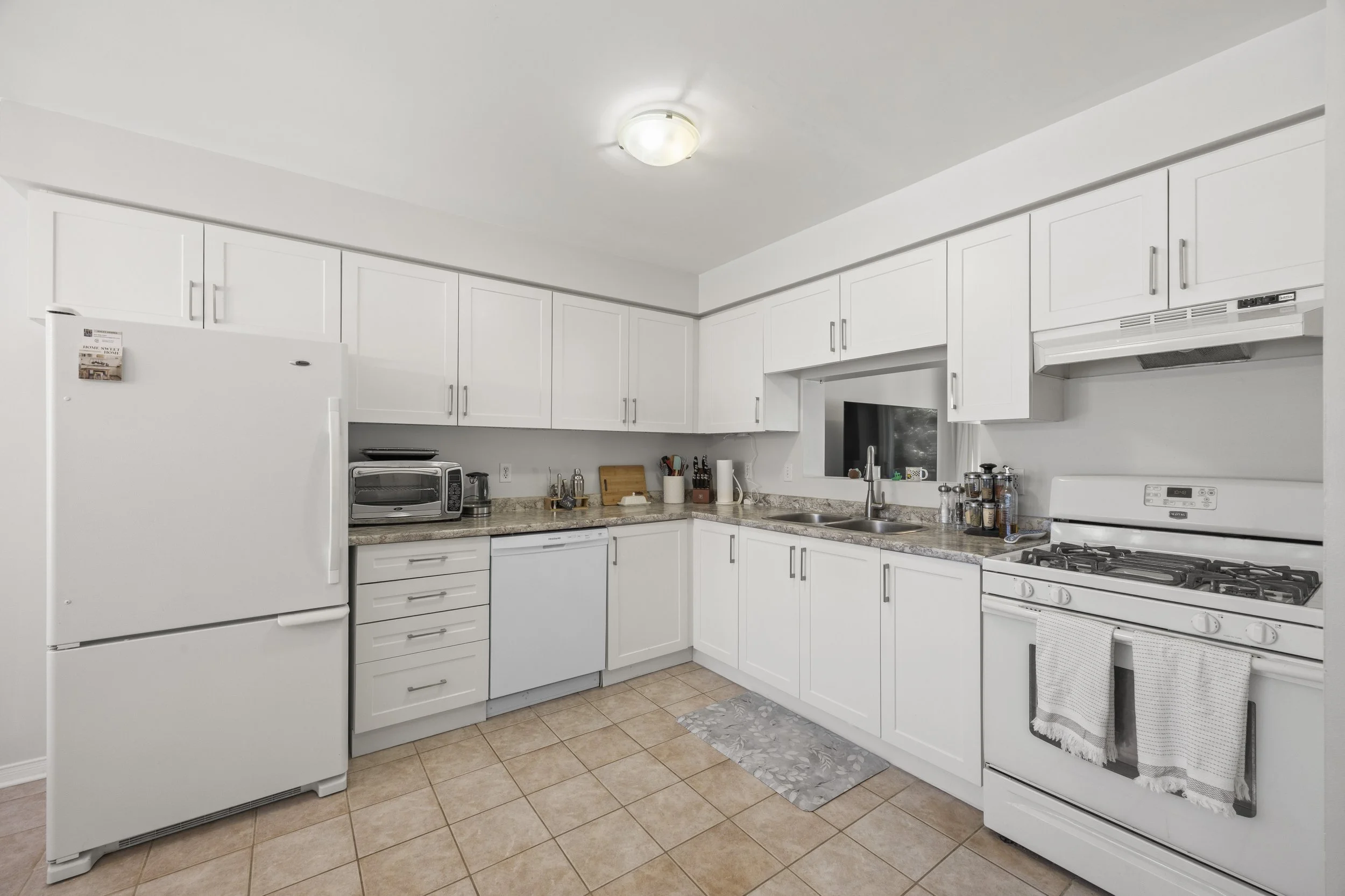 25-9 Ailsa Place-16.JPG