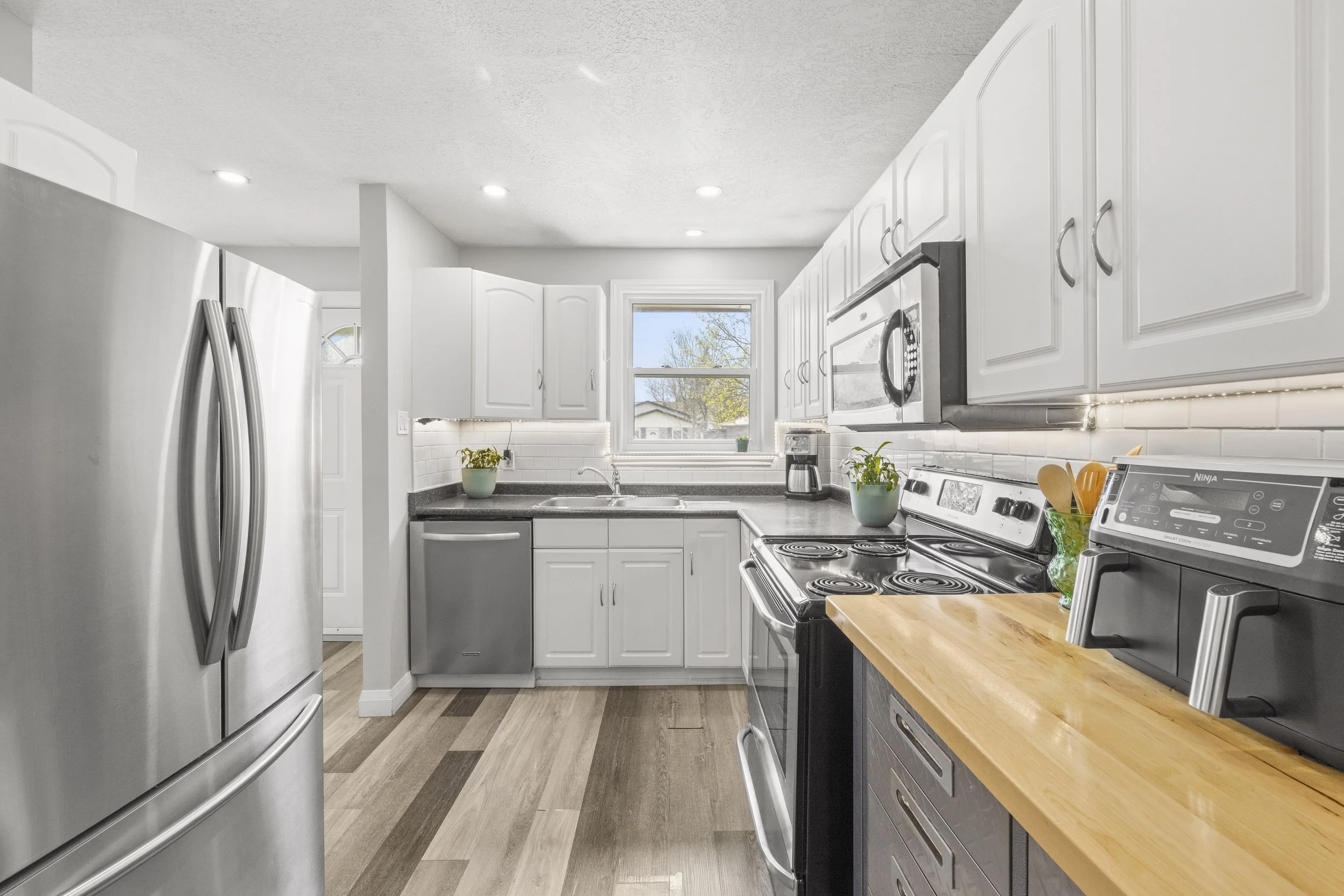 20 Gatewood Cres -15.JPG