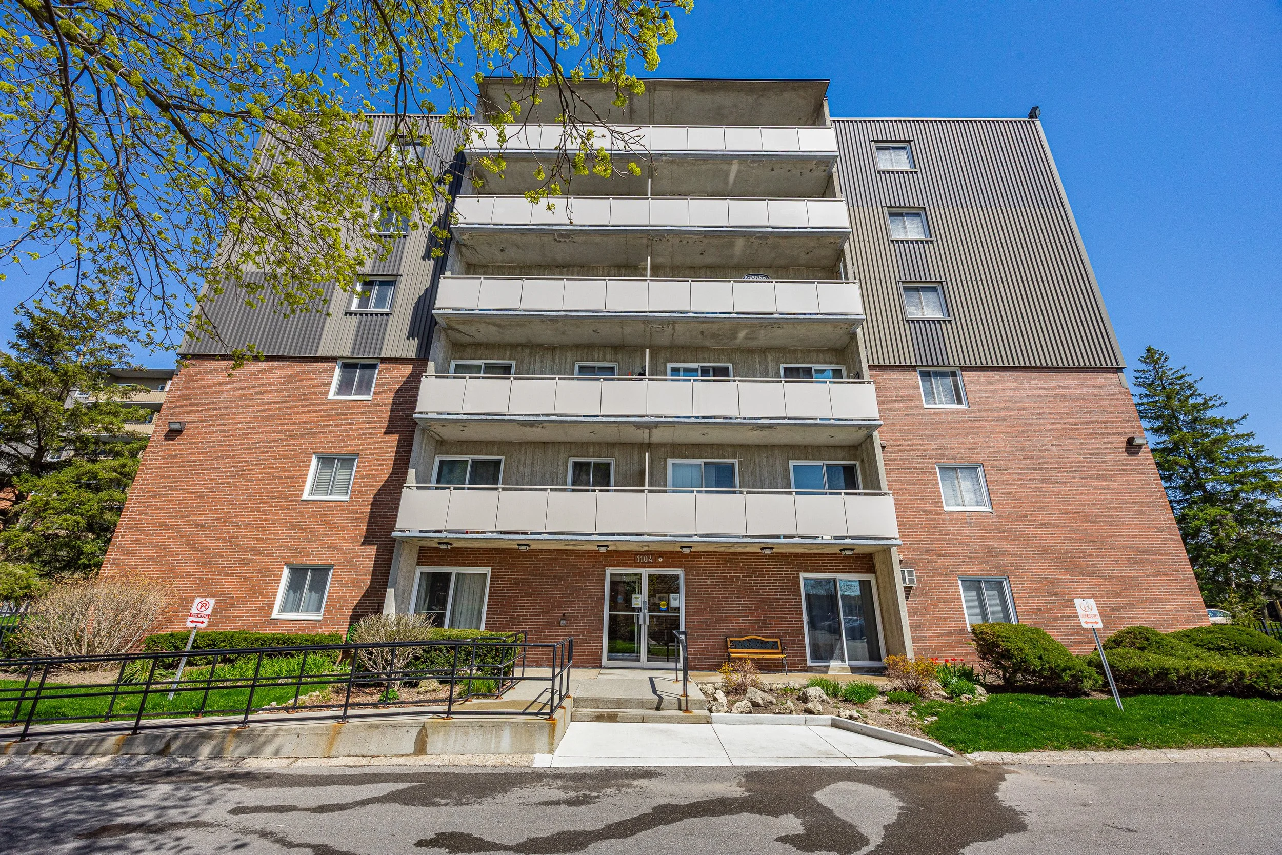 504-1104 Jalna Blvd -03.jpg