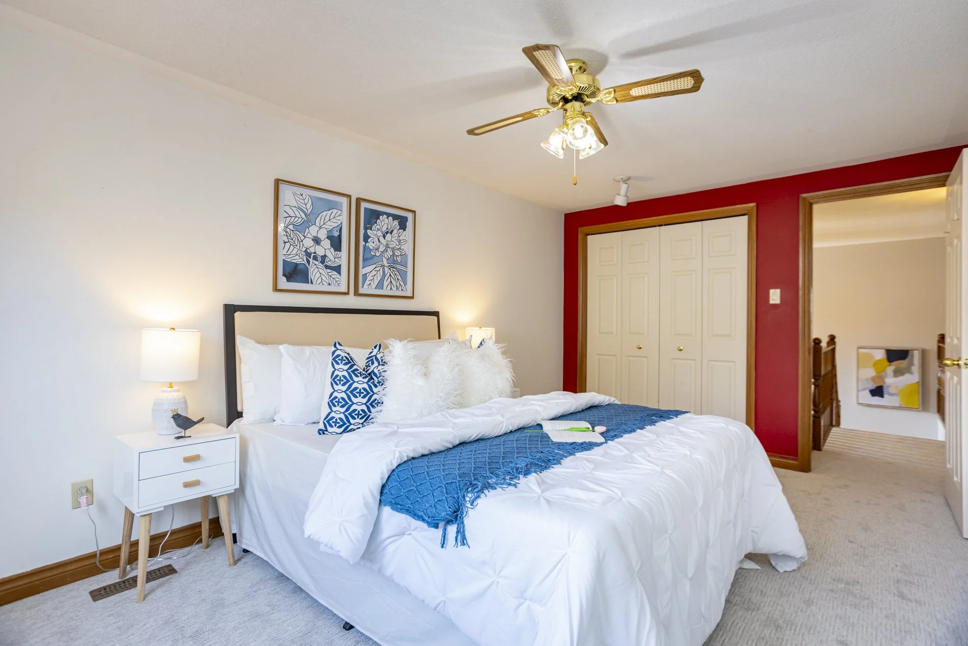 70 Thumnderbird Cres_33.JPG