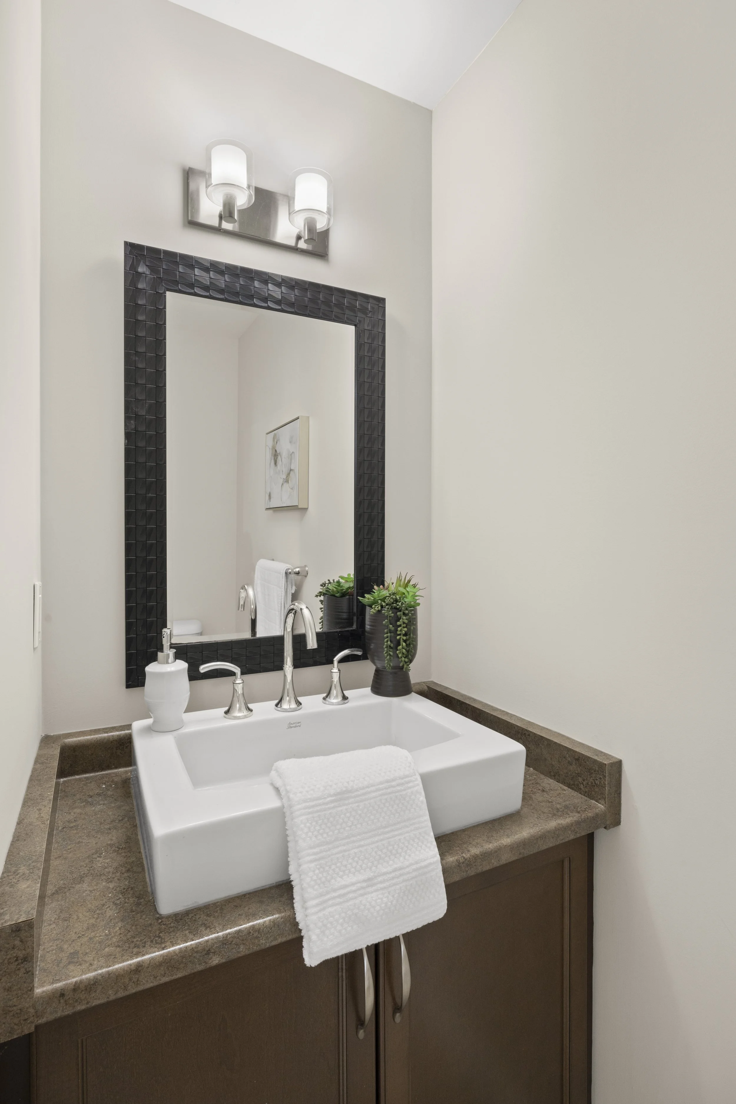 1166 Smither Rd -23.JPG