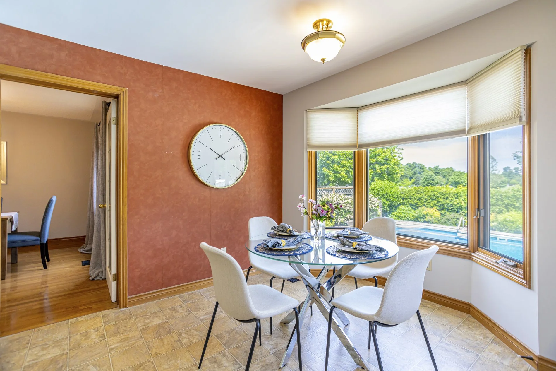 70 Thumnderbird Cres_17.JPG