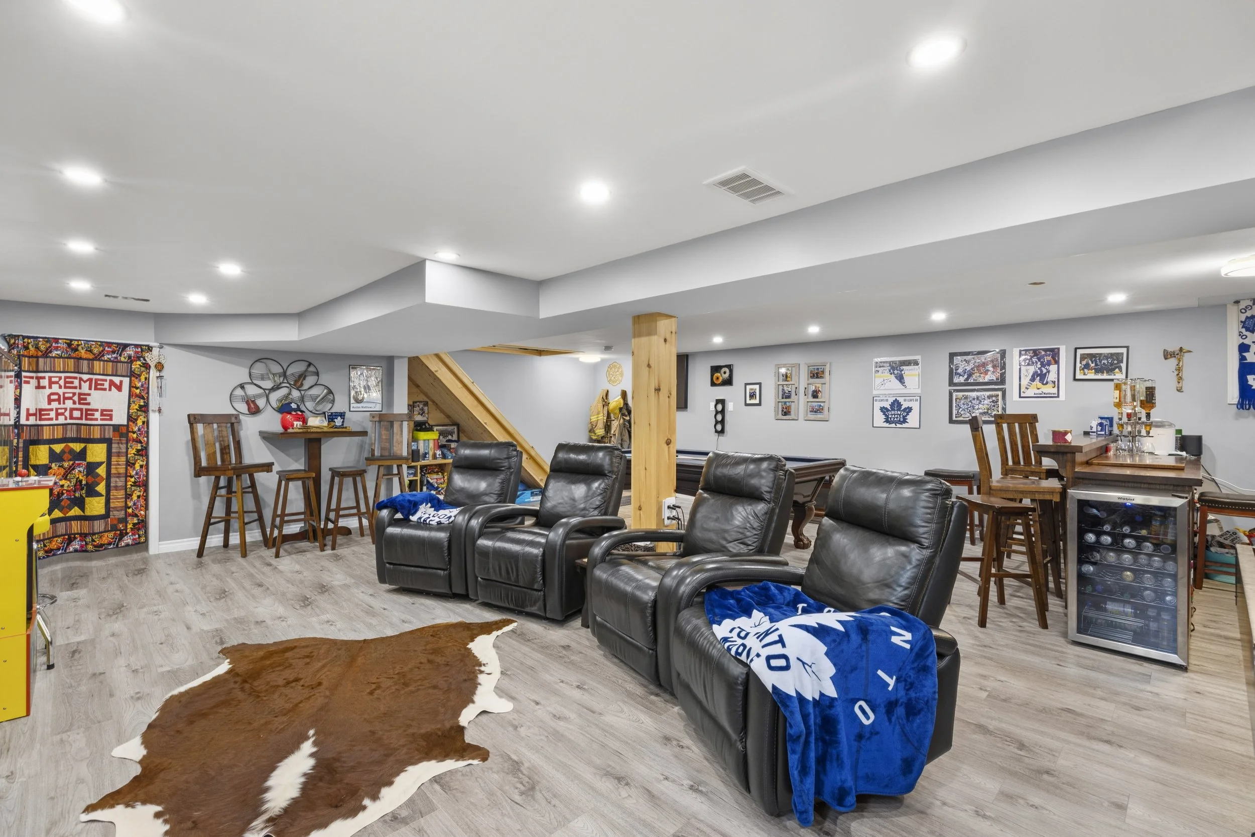 219 Dundas St W -37.JPG