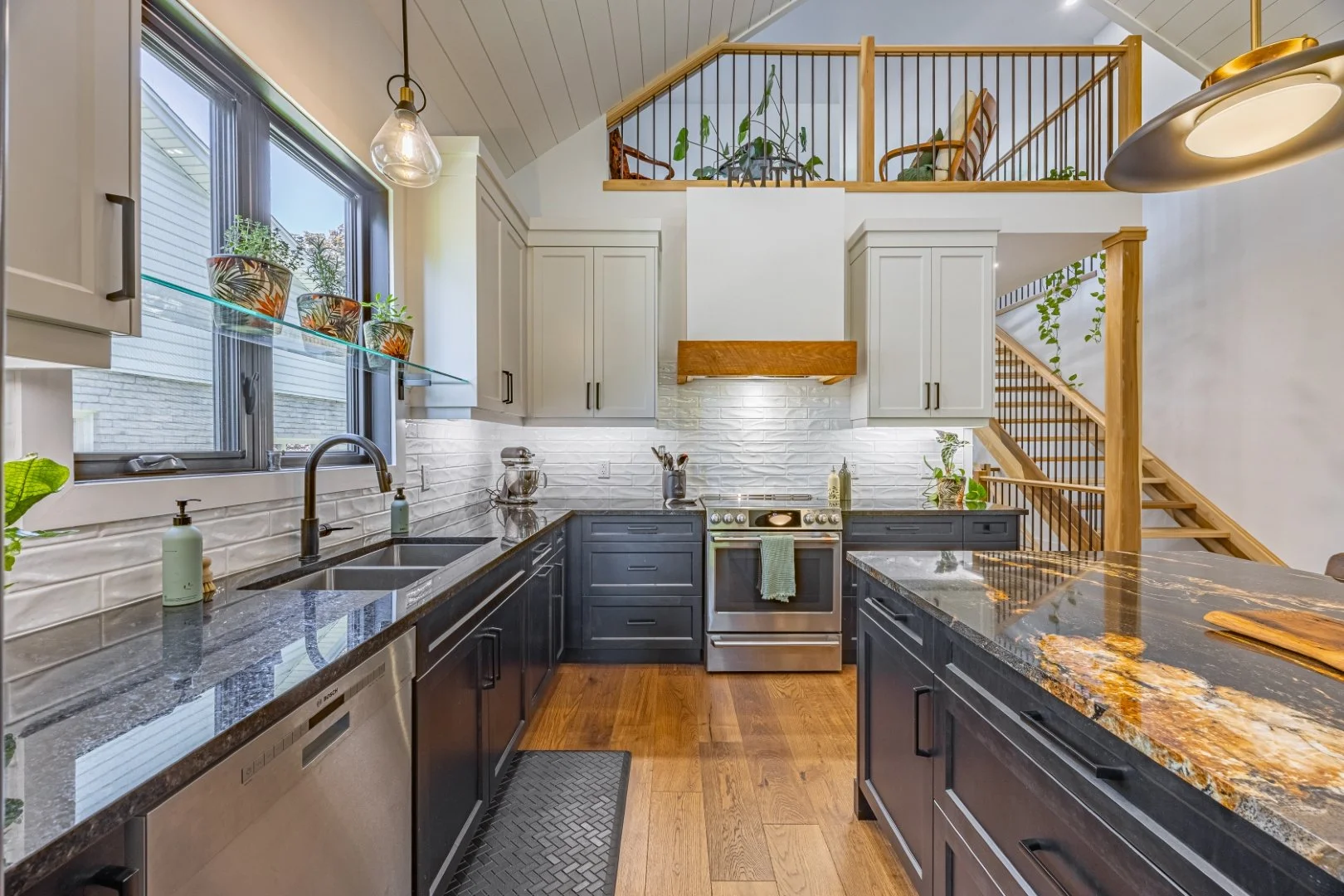 63 Guildford Cres-10.jpg