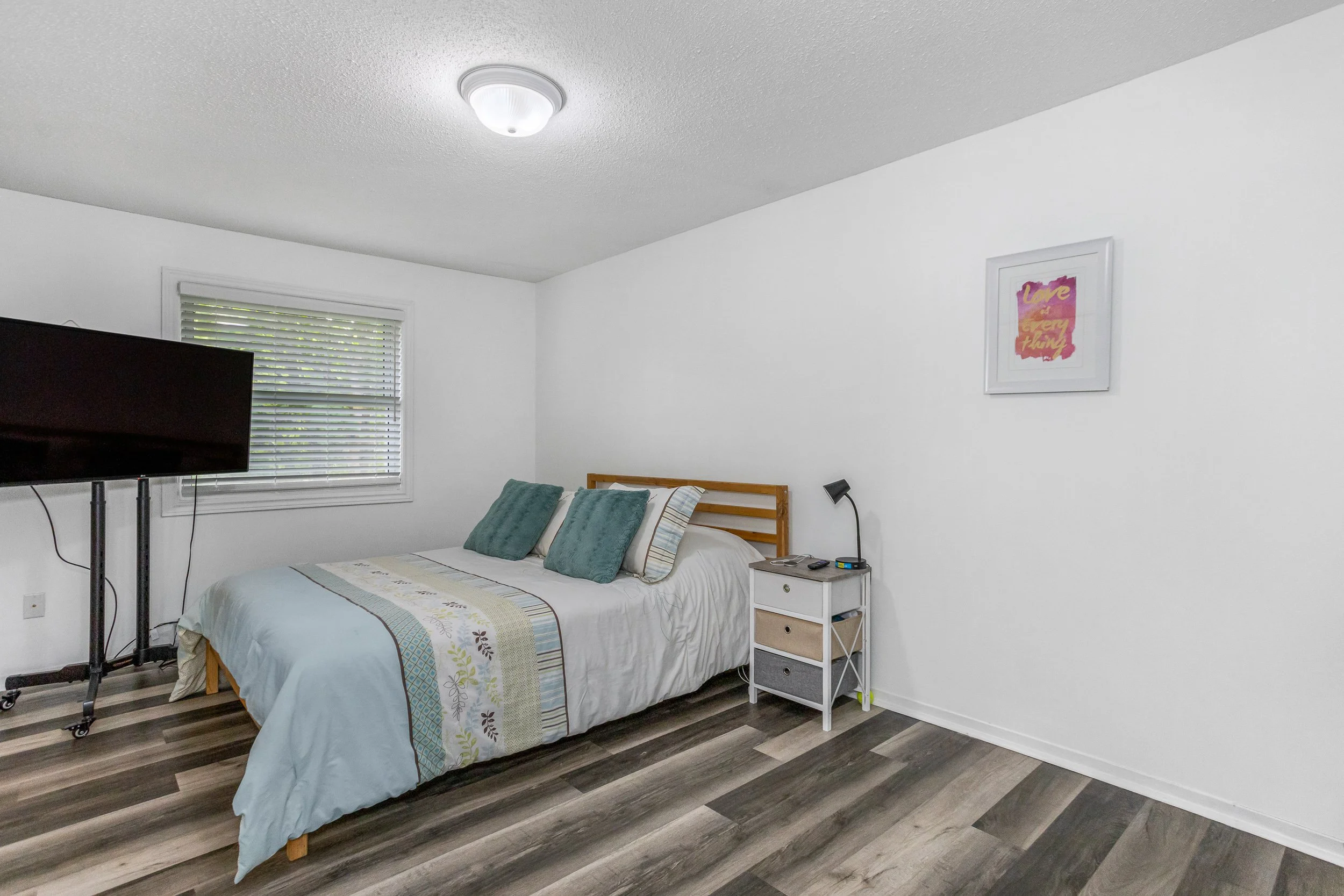 5-1855 Aldersbrook Rd-19.jpg