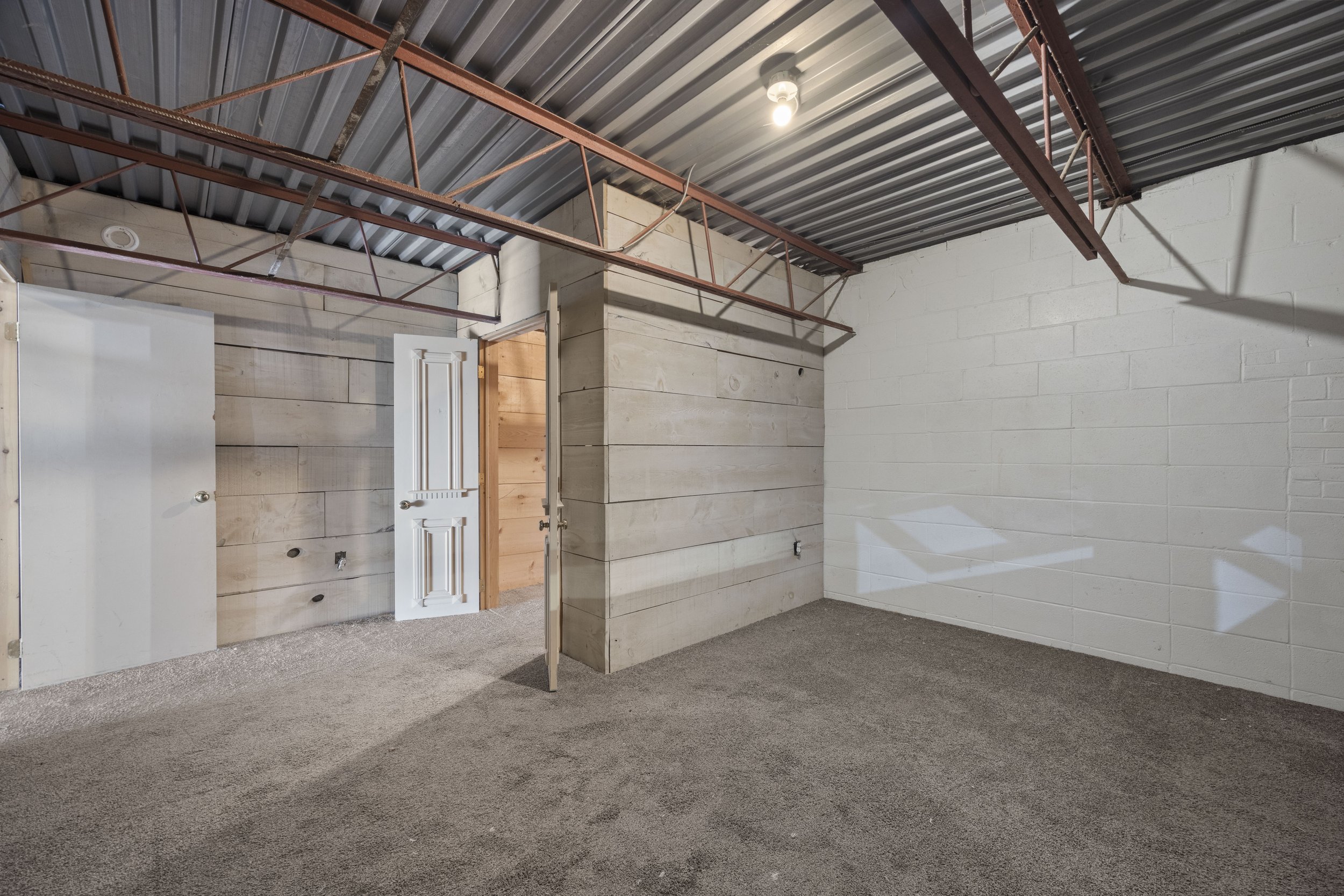 7024 Kilbourne Rd -20.JPG