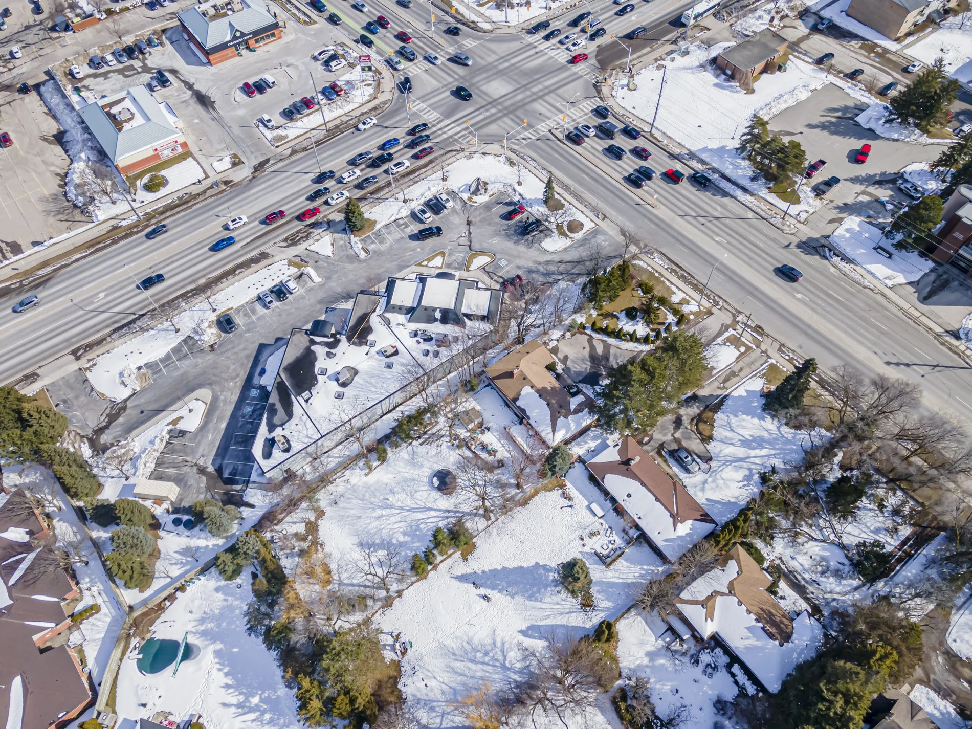 545 Commissioners Rd W_48.JPG