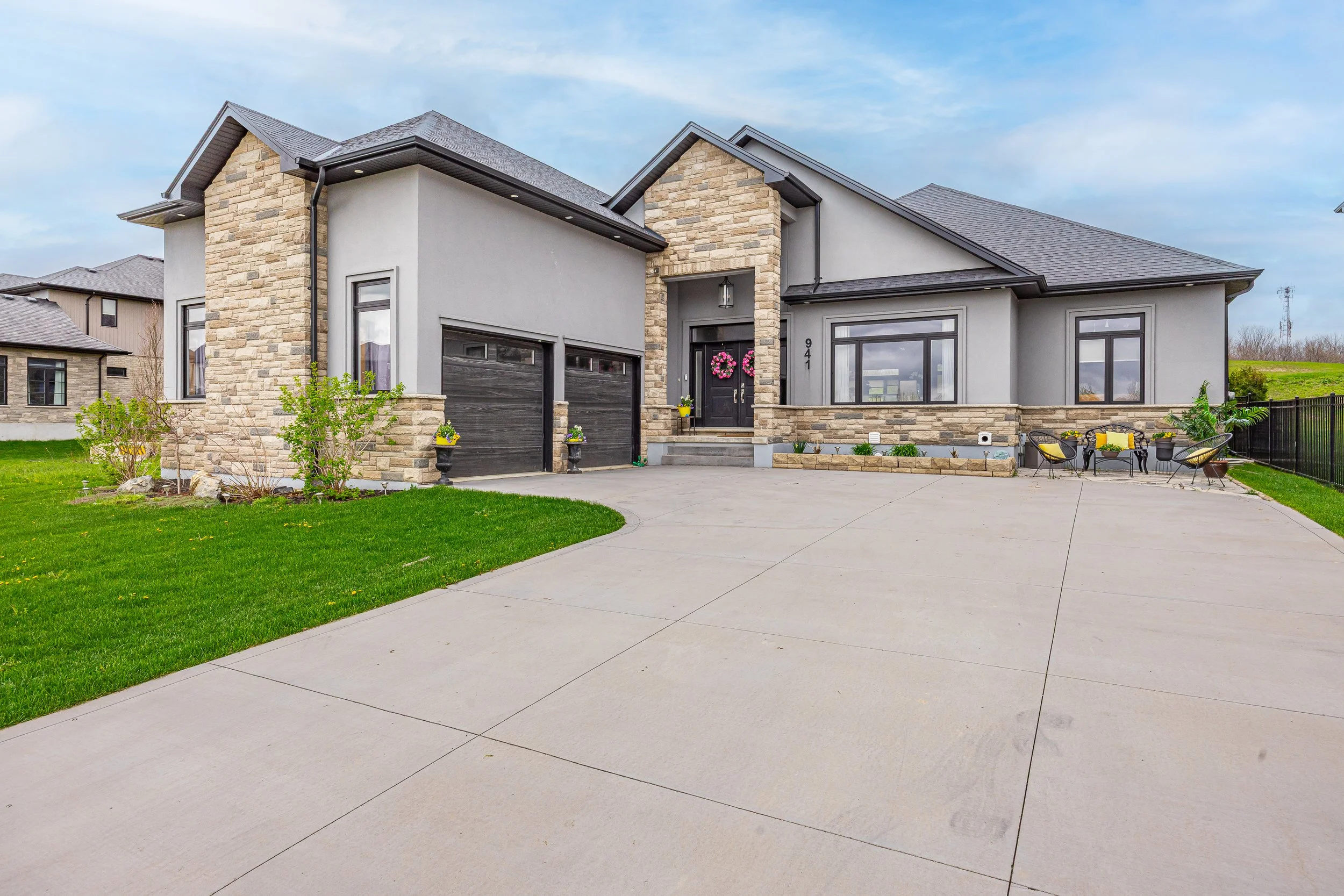 941 Longworth Rd -02.jpg