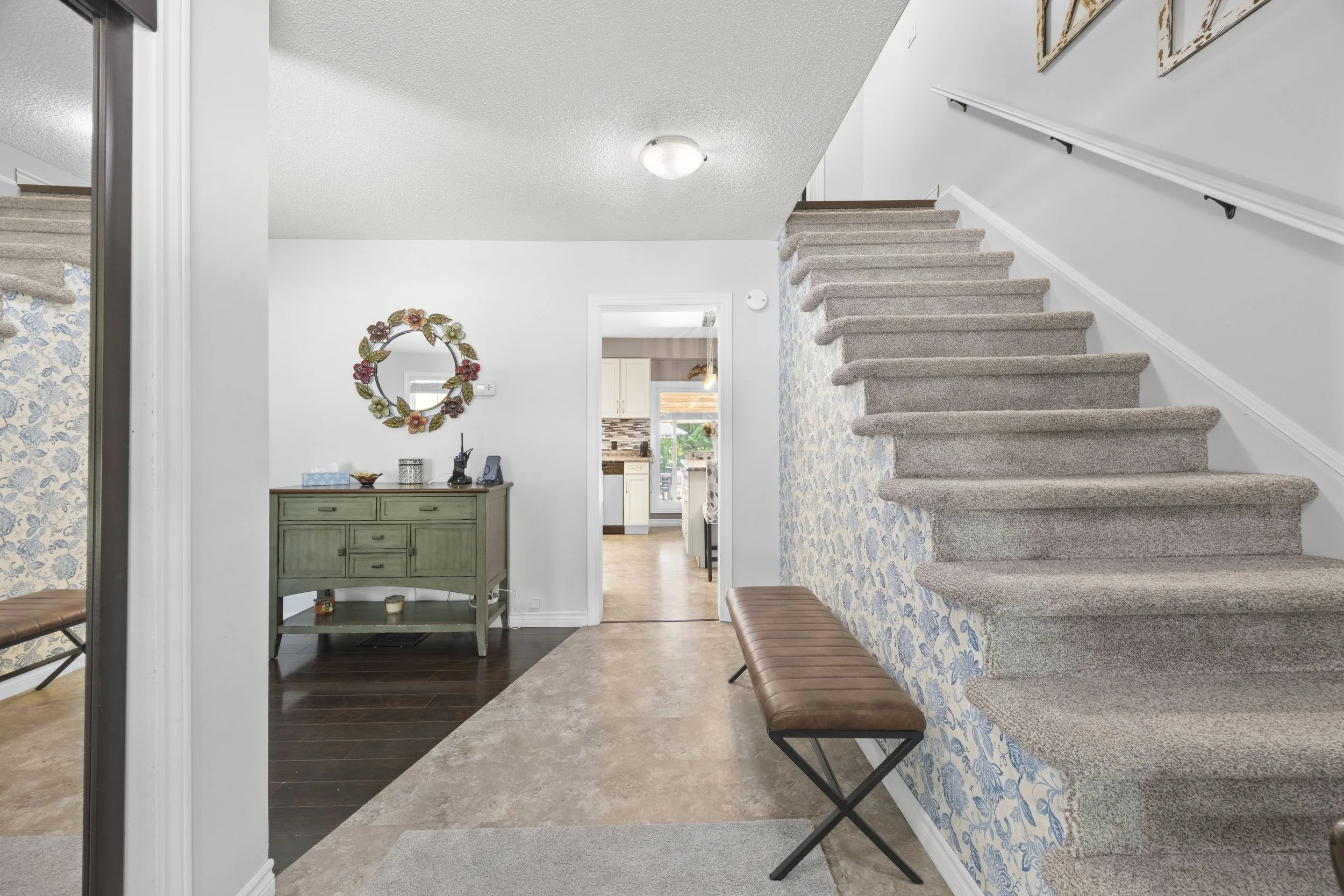 219 Dundas St W -08.JPG