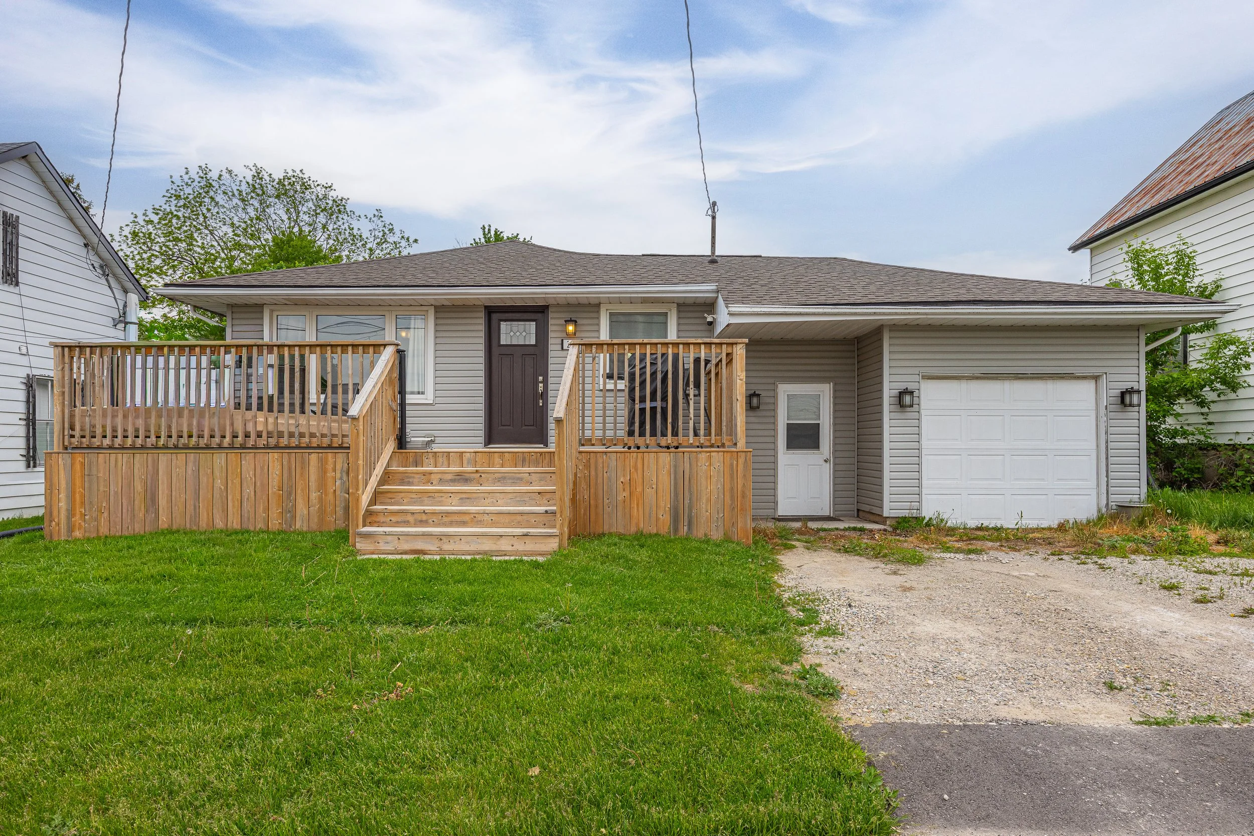 258 Upper Queen St -01.jpg