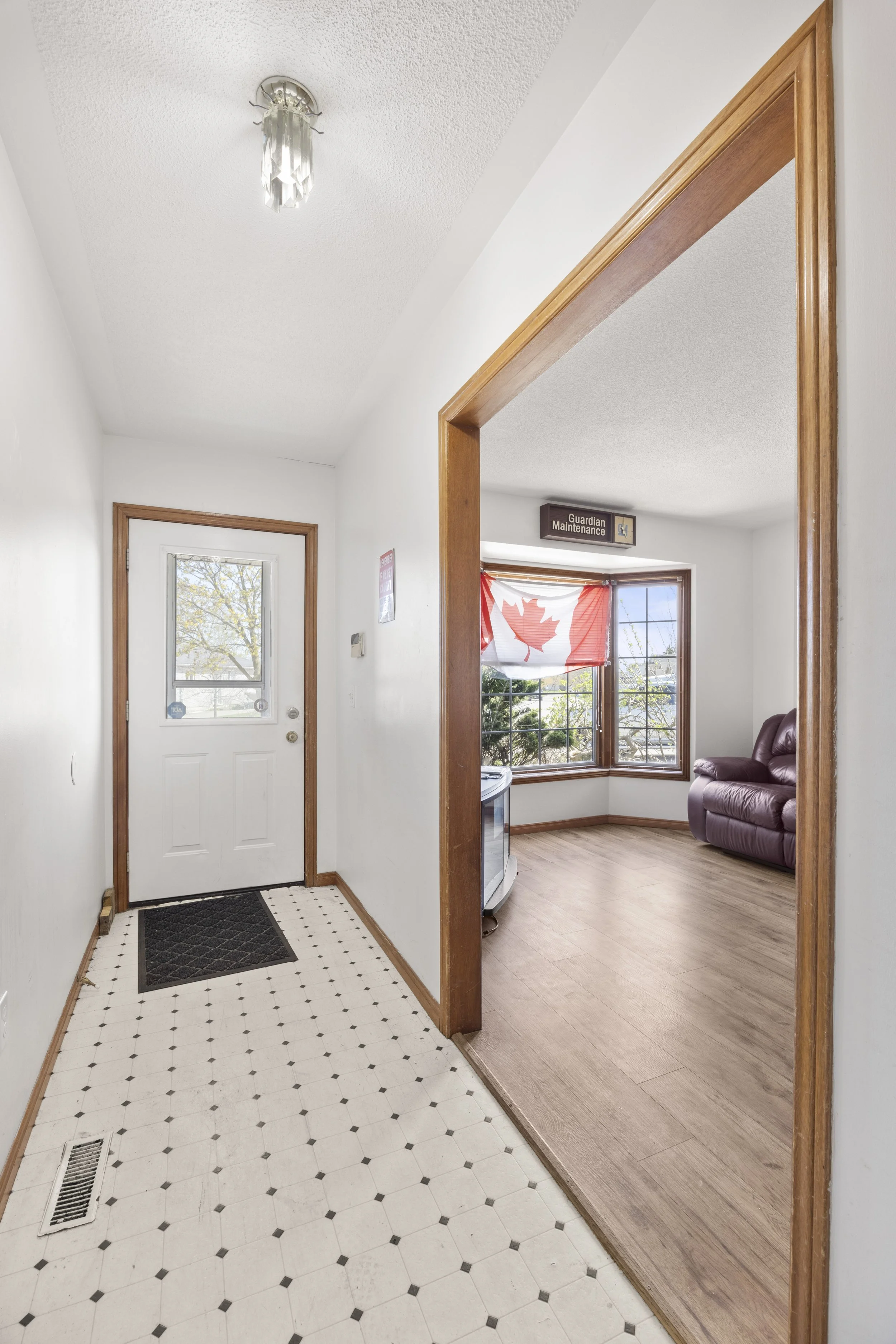 351 Fleming Dr -07.JPG