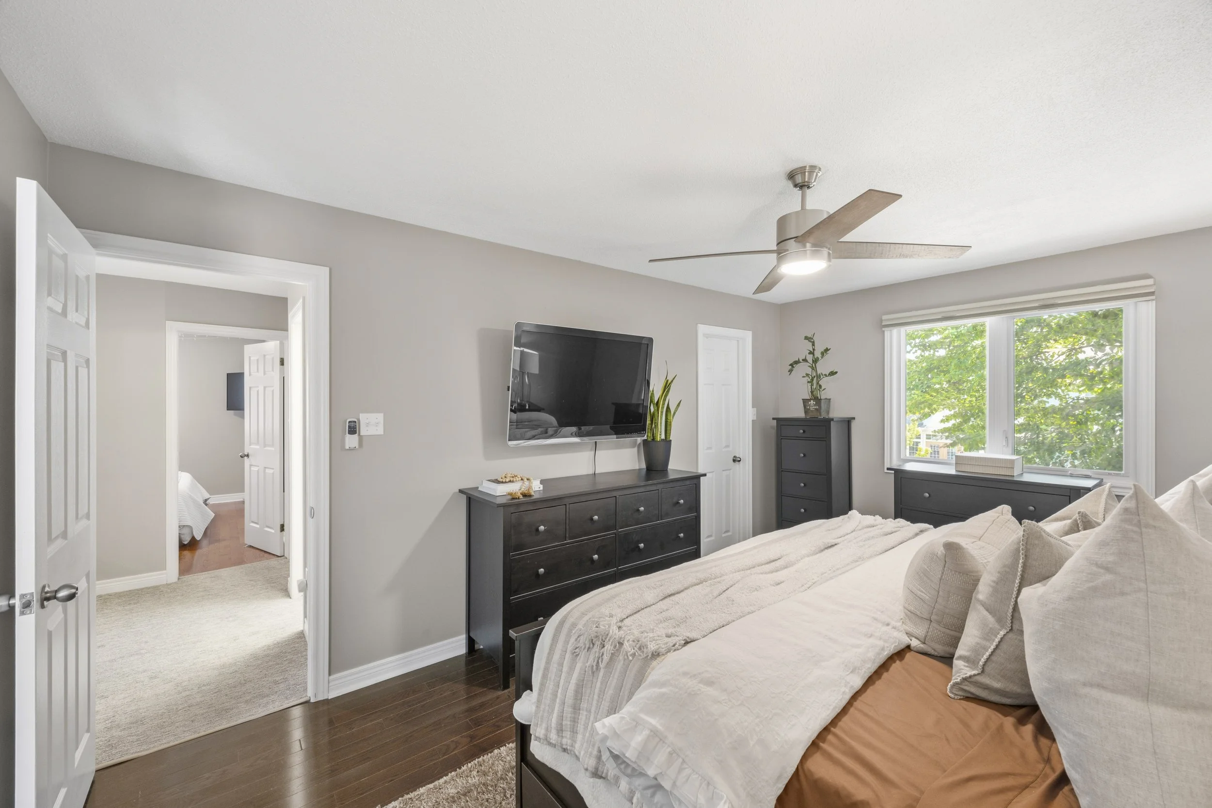 245 Ensign Cres -27.JPG