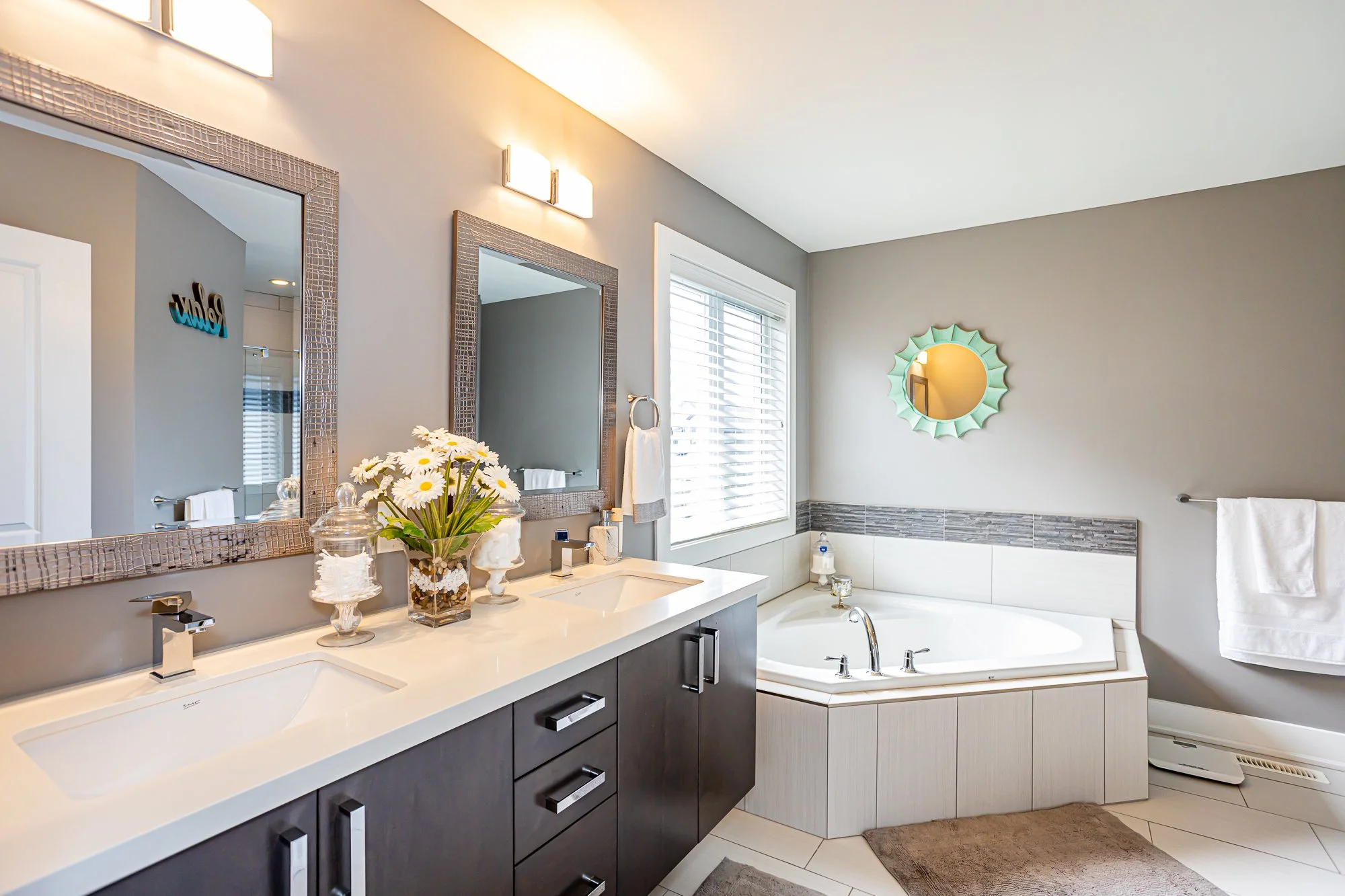 1846 Ballymote Ave-25.jpg