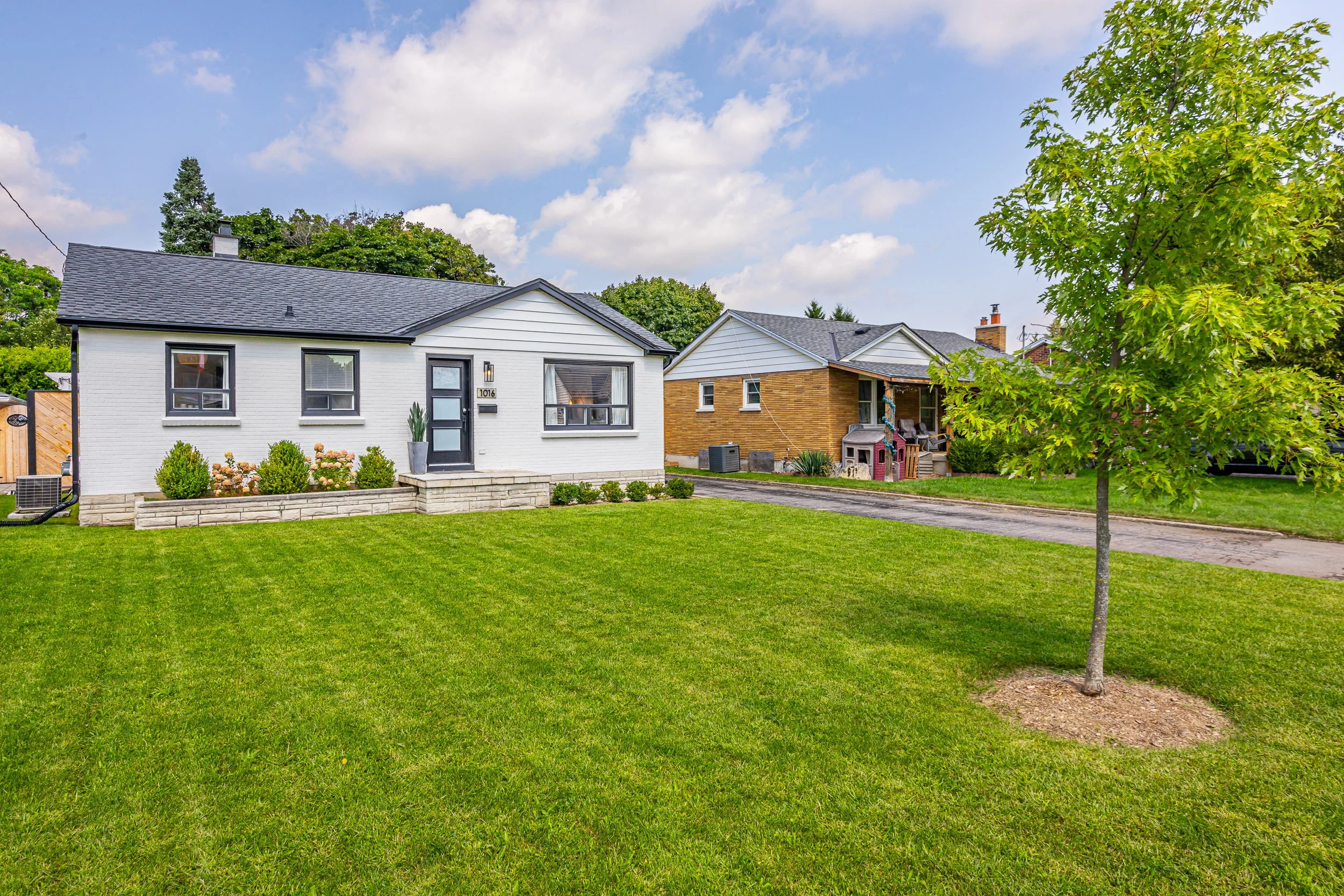 1016 Feren Ave-4.jpg