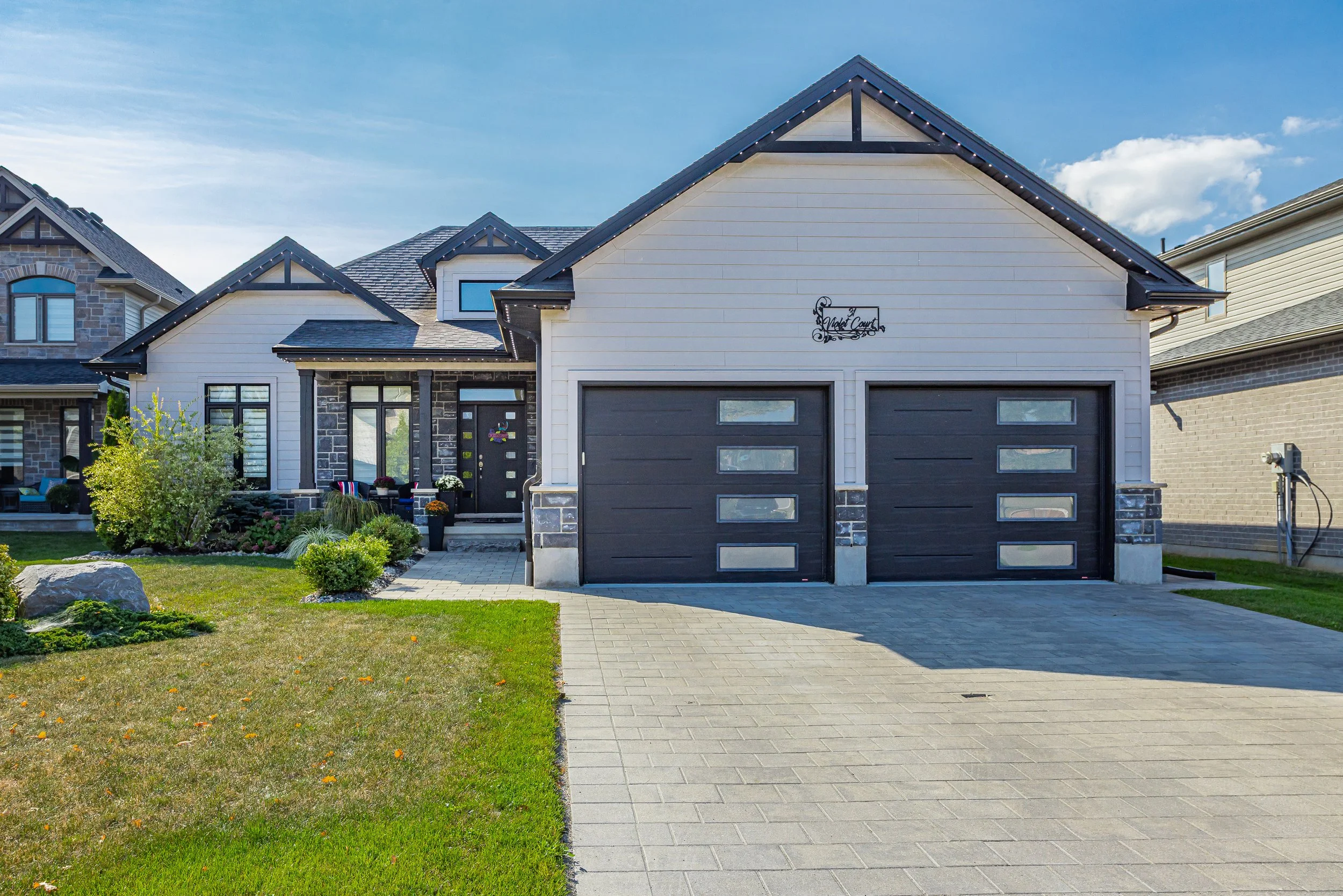 31 Violet Crt - 3.jpg