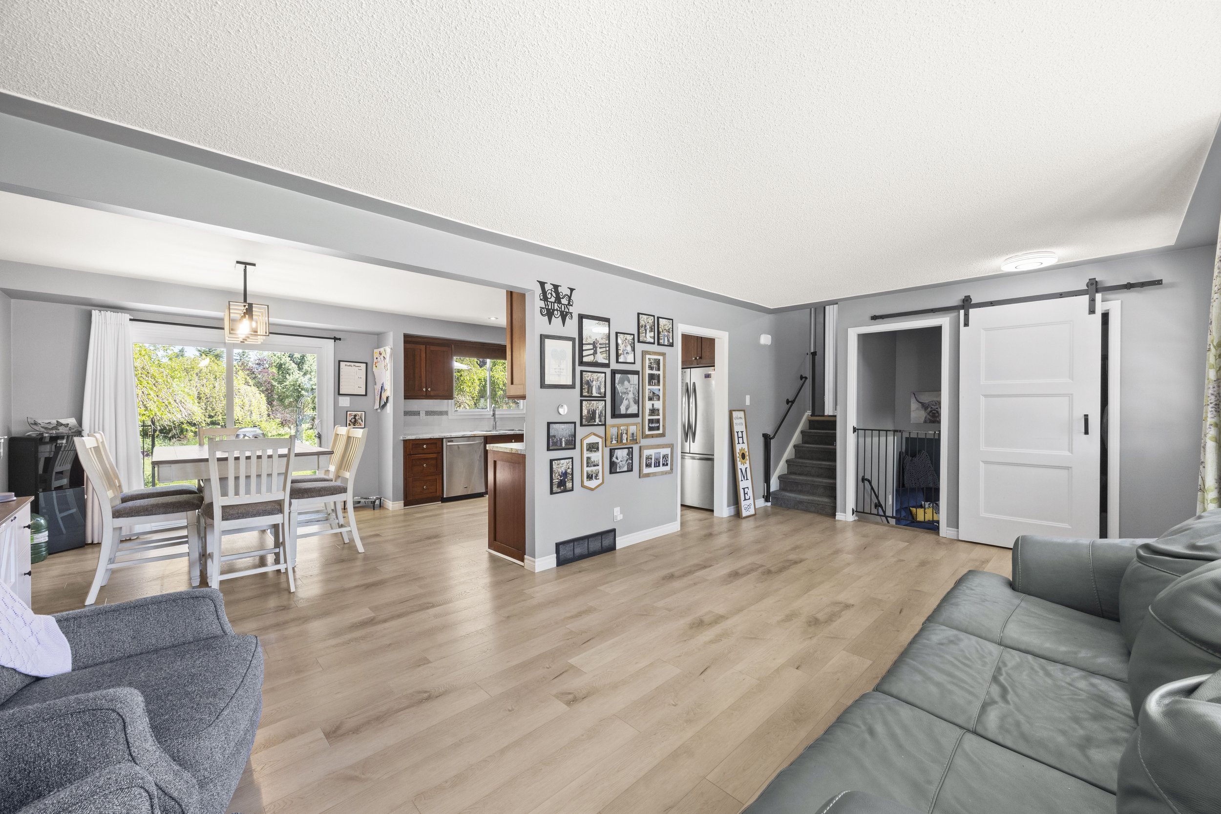 315 Elgin St W -12.JPG