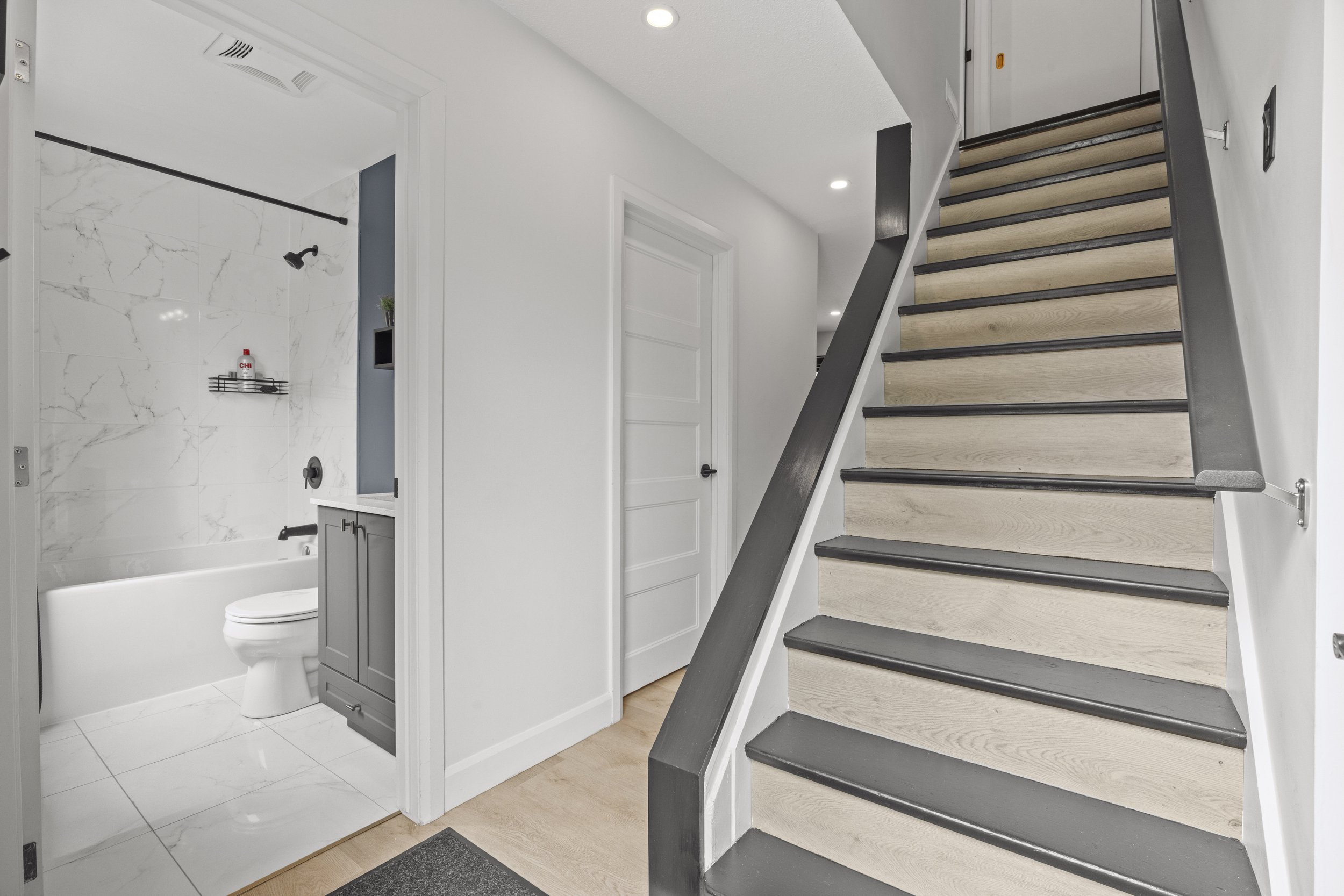 167 Paul St -10.JPG