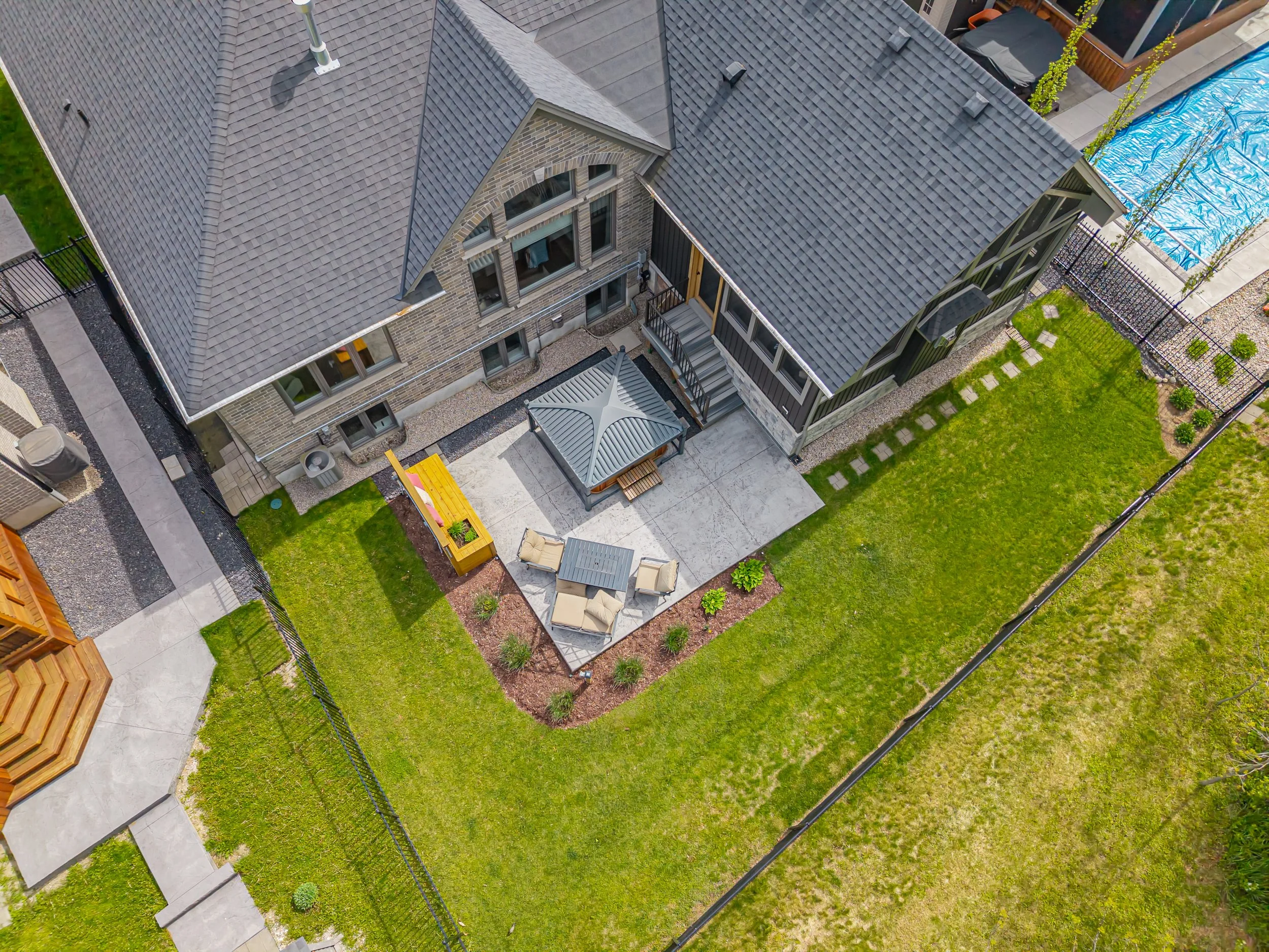 2263 Dauncey Cres -54.jpg