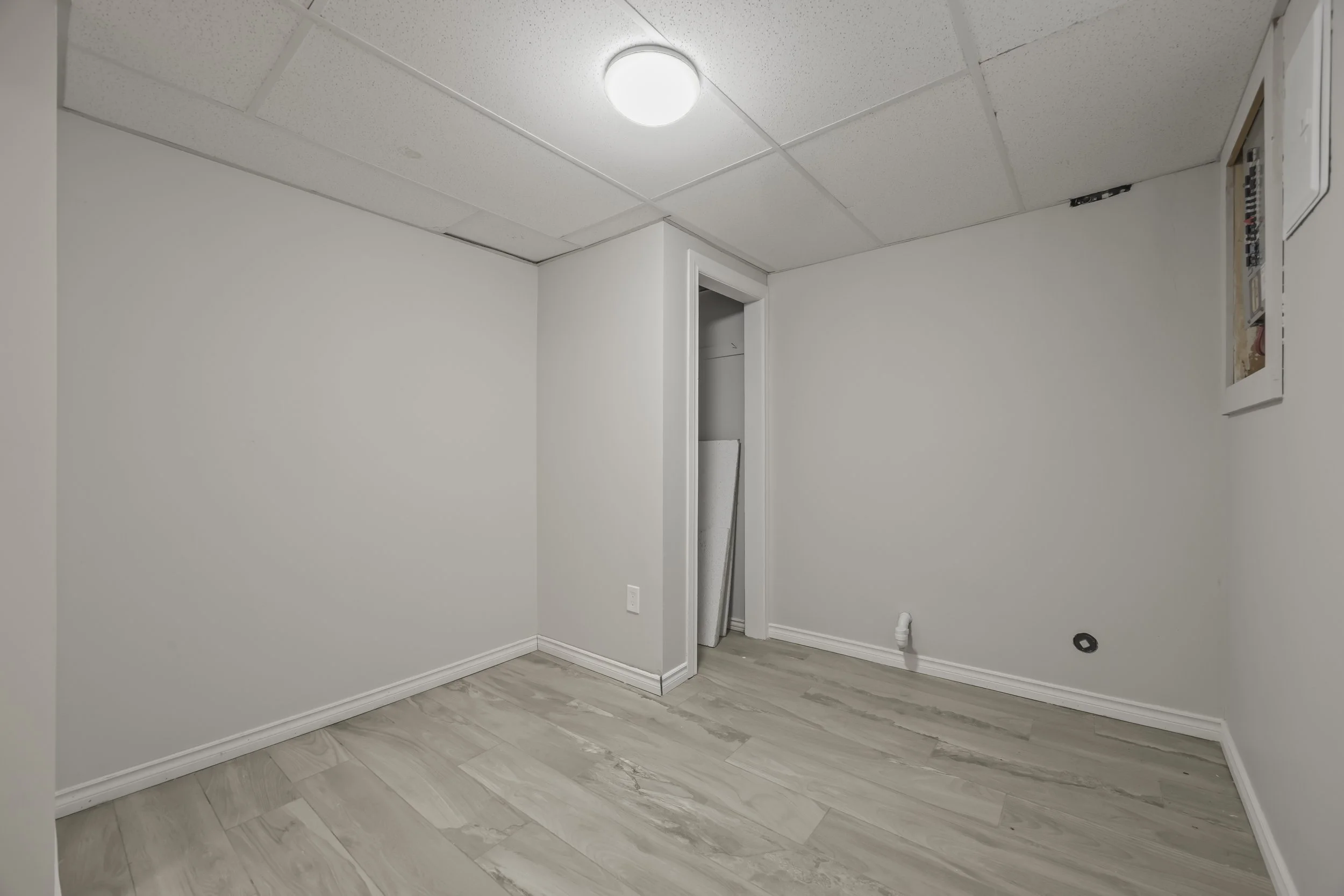 329 Thompson Rd -24.JPG