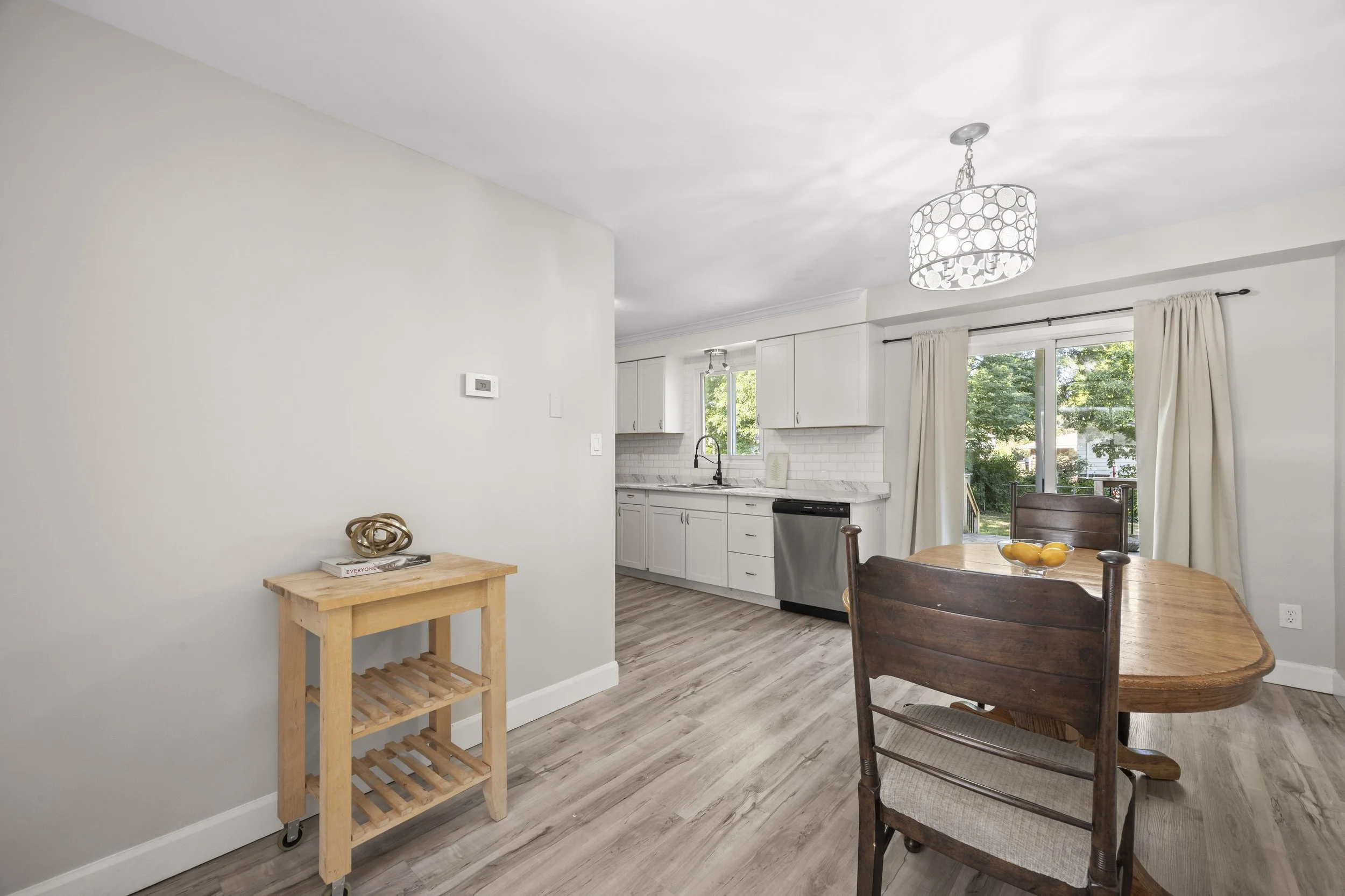 1767 Aldersbrook Rd -09.JPG