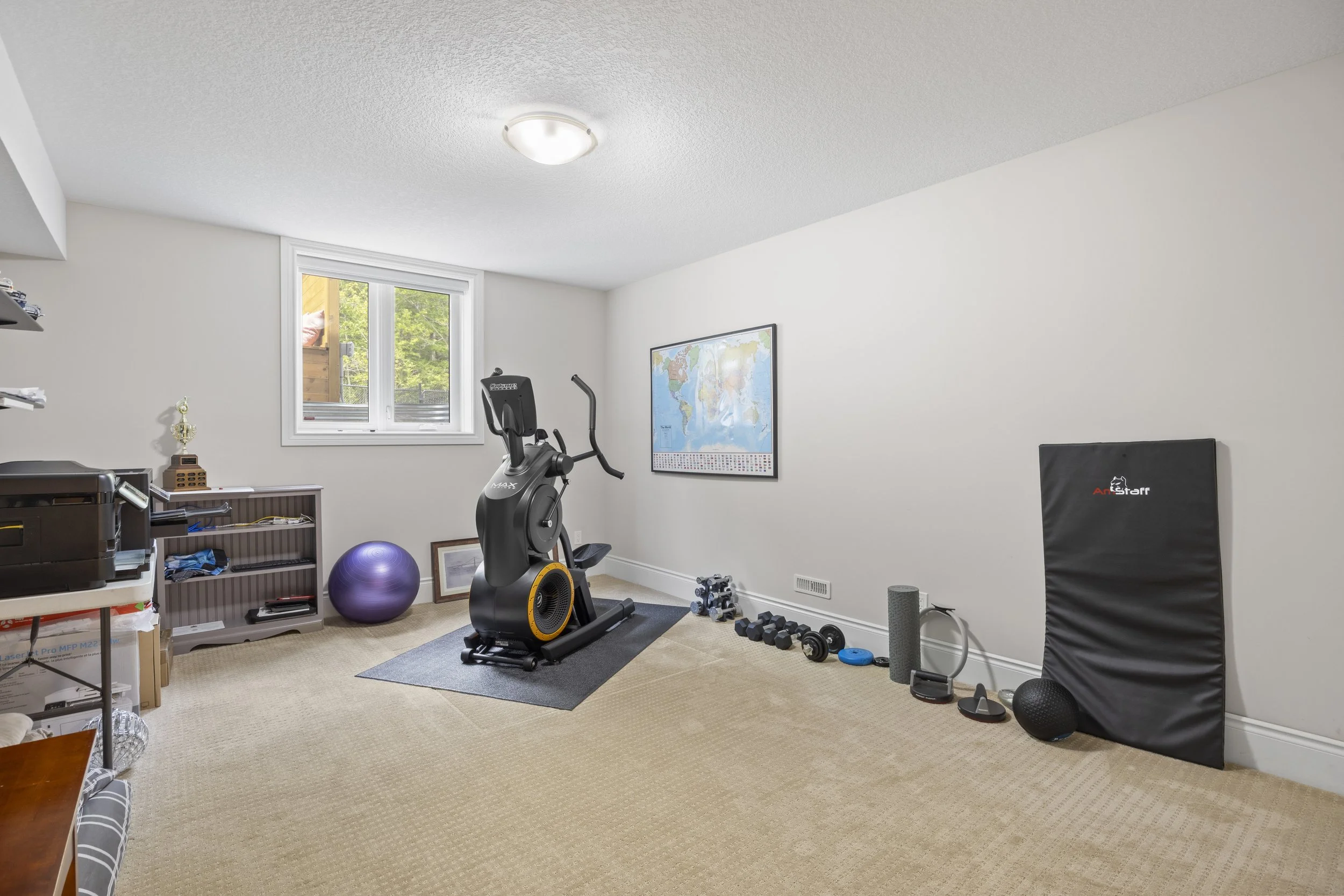 2263 Dauncey Cres -38.JPG