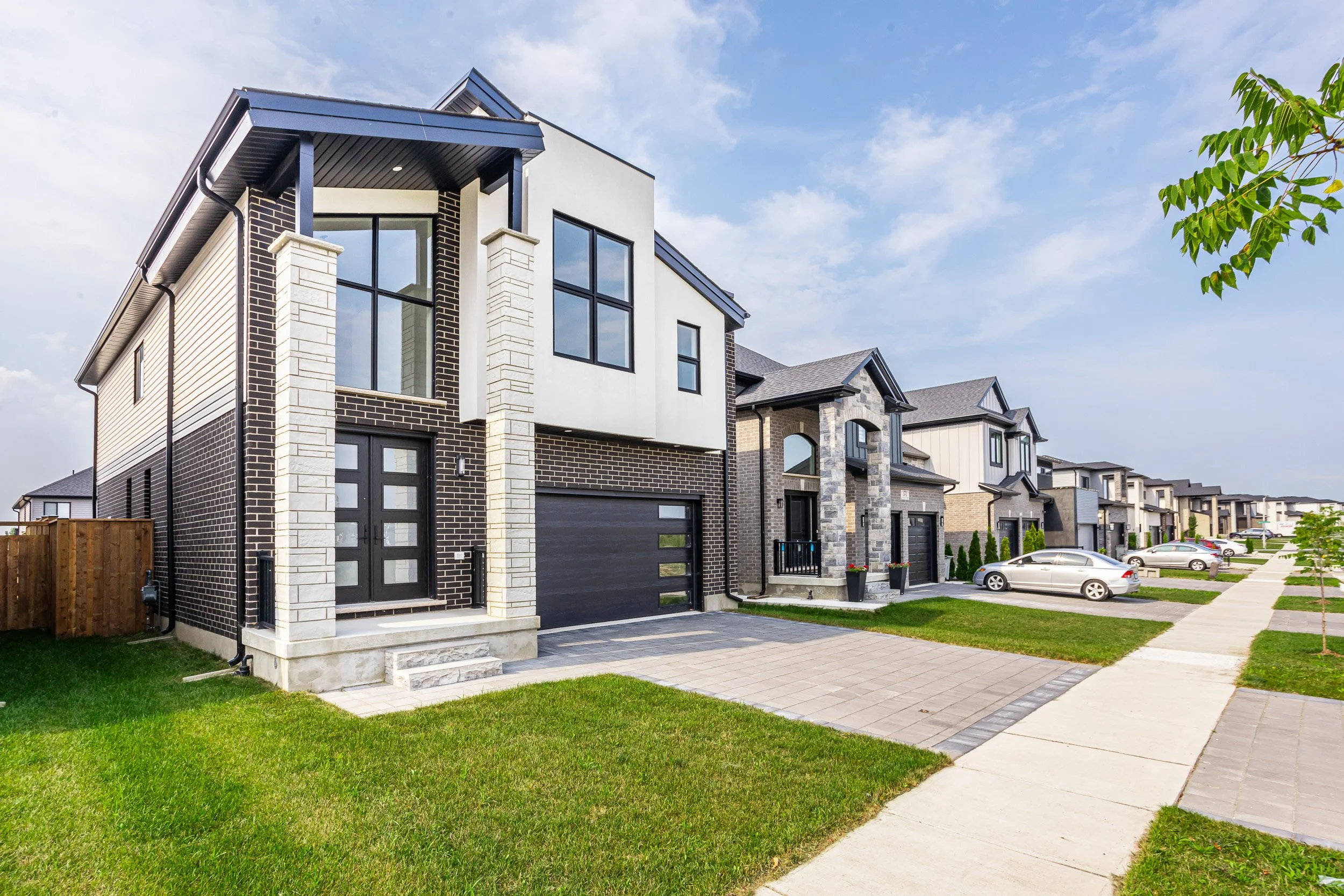 157 Crestview Dr-2.jpg