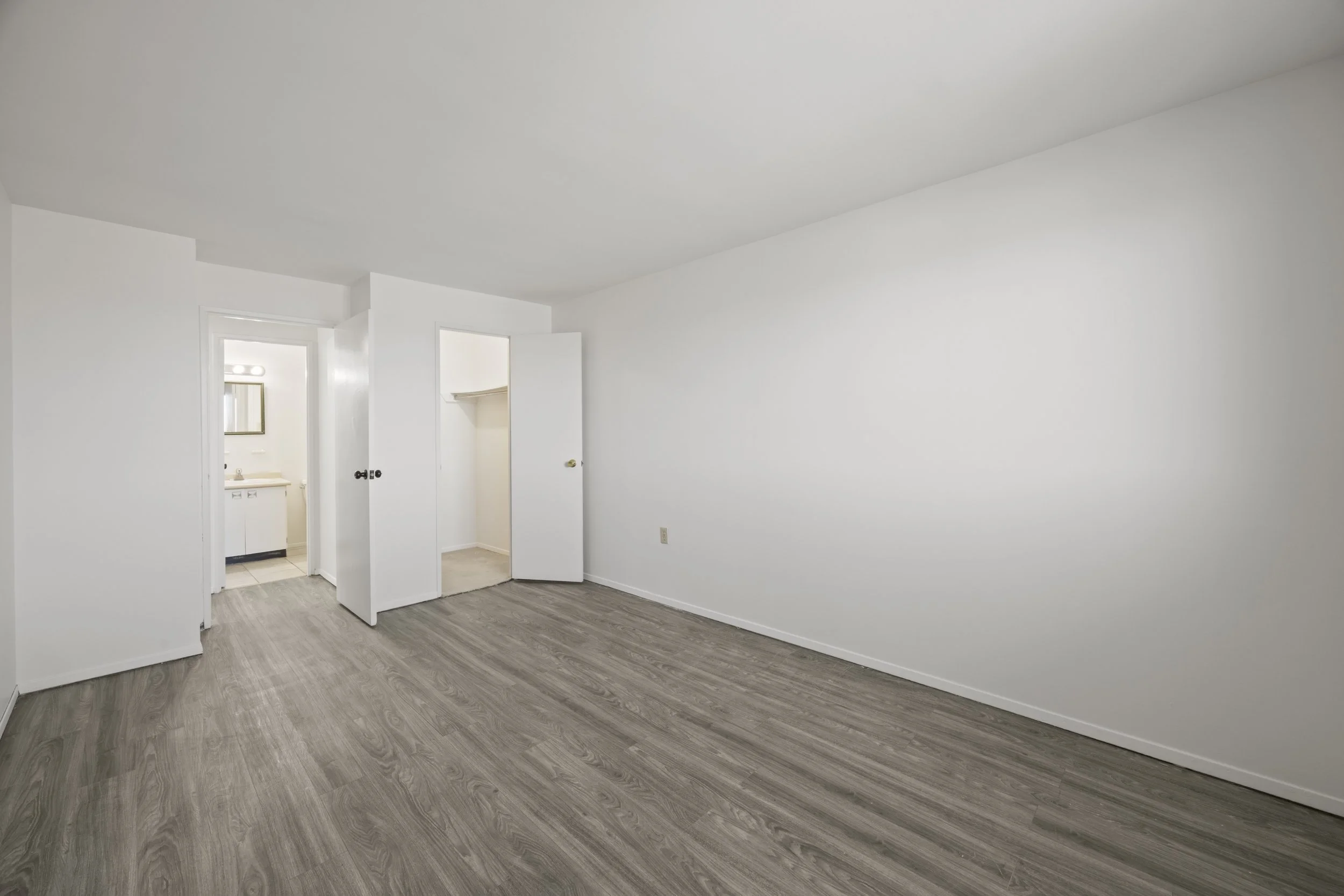 504-1104 Jalna Blvd -25.JPG