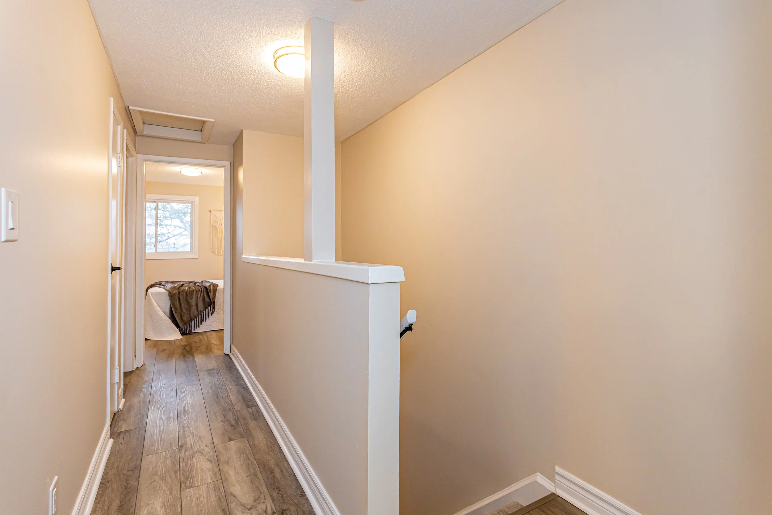 38-355 Sandringham Cres-14.jpg