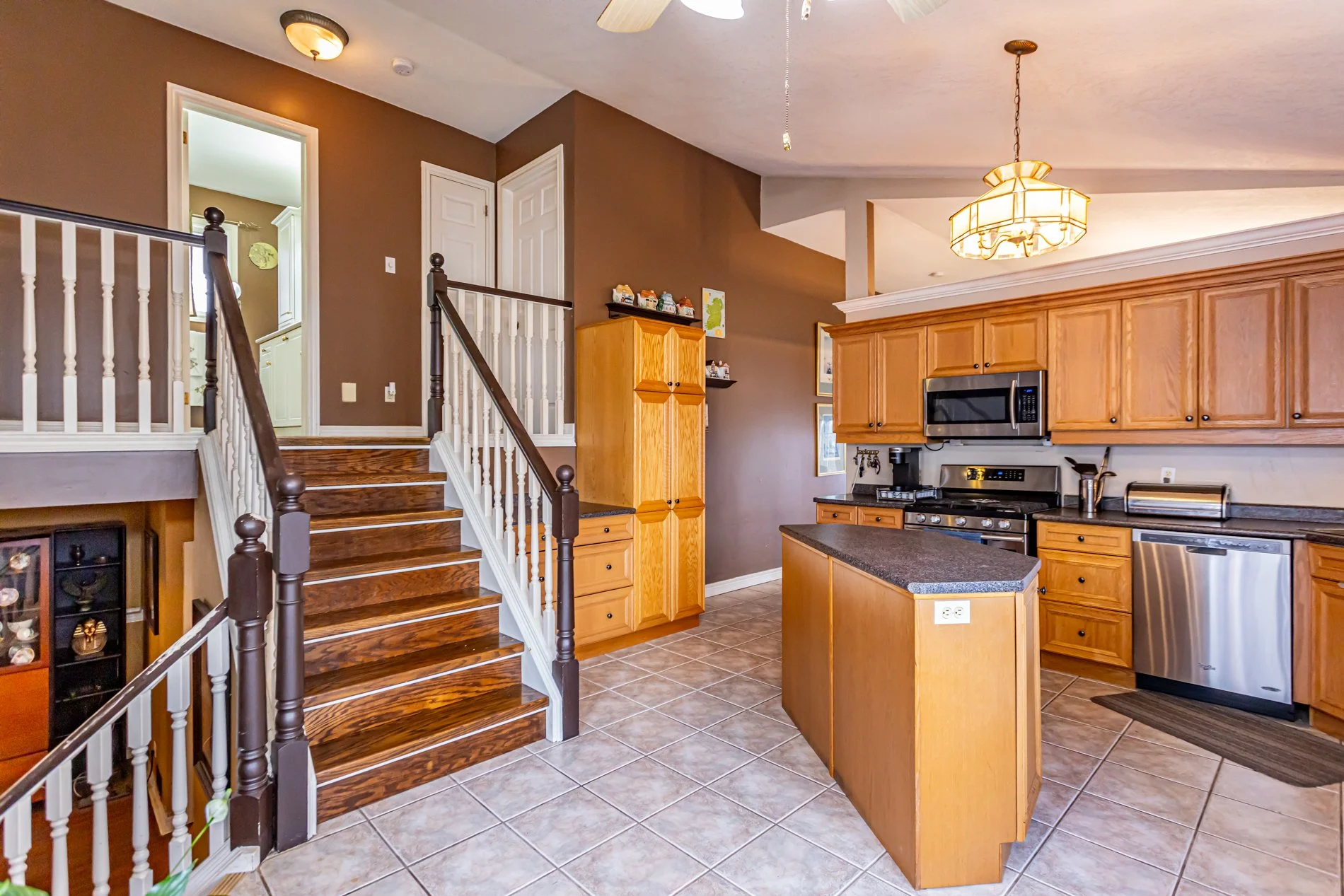 1691 Edgepark Pl-13.jpg