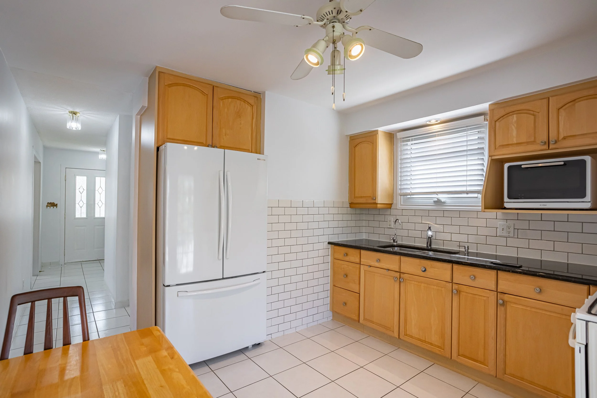 107 Ardsley Cres-13.jpg