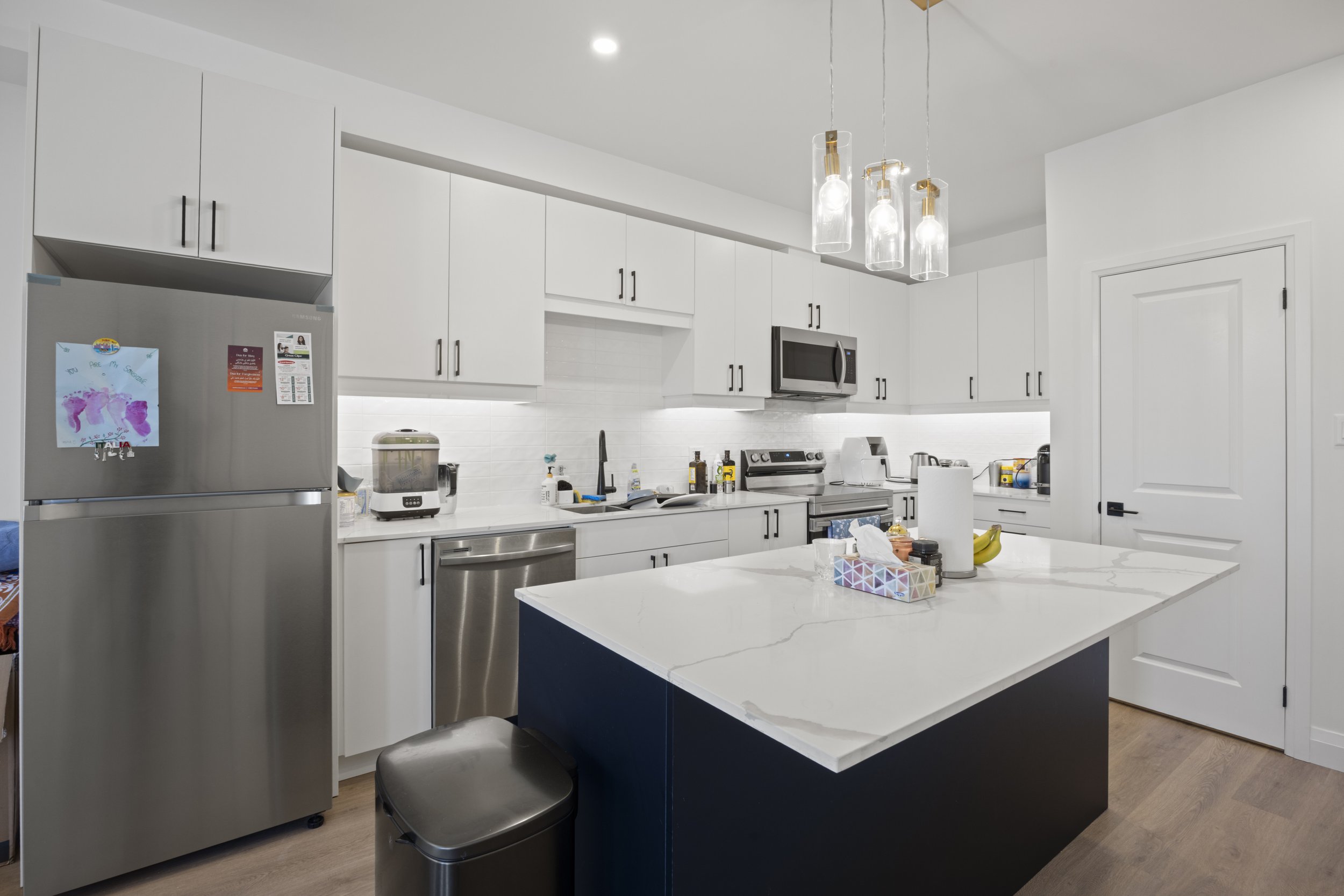 187-3900 Savoy St -09.JPG