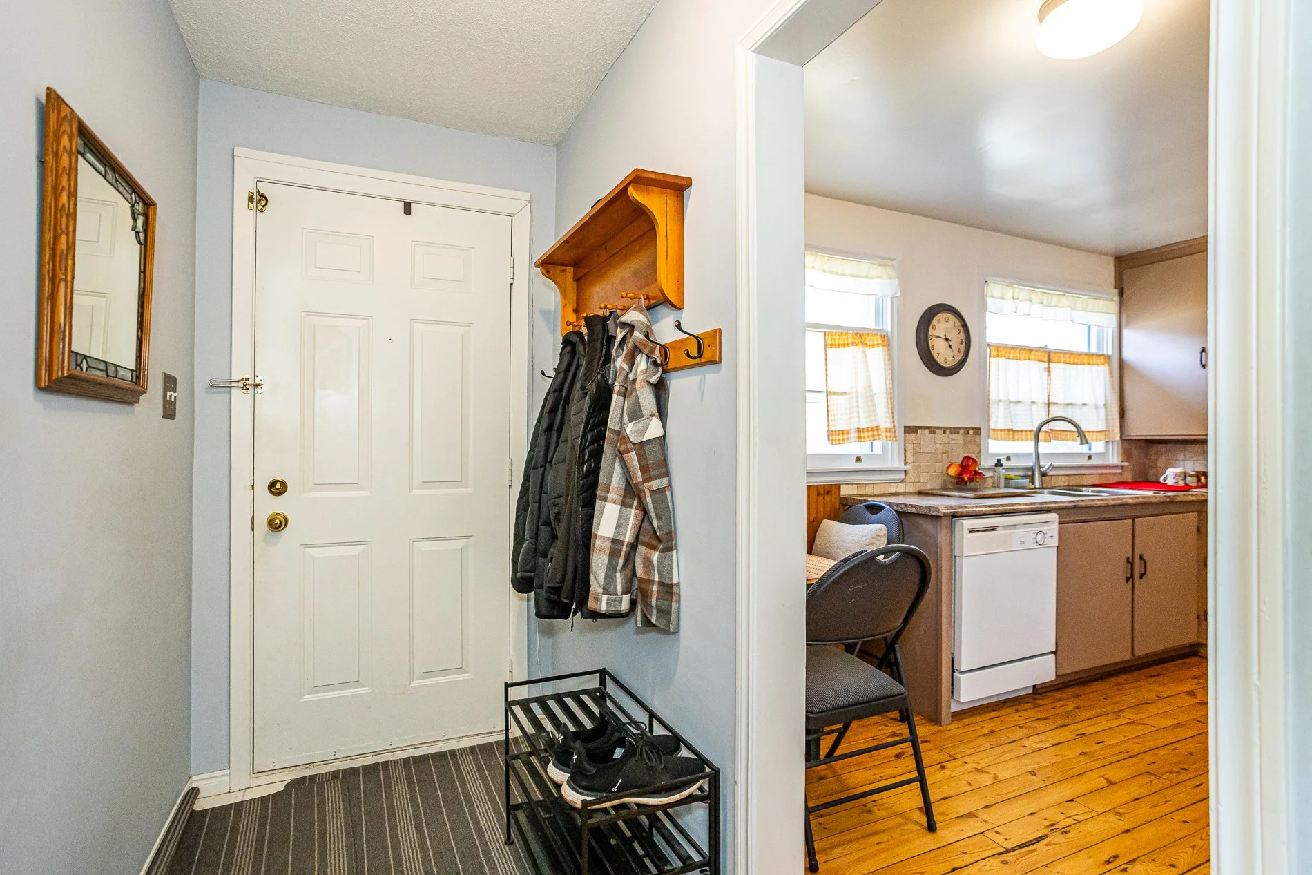 657 Creston Ave-7.jpg