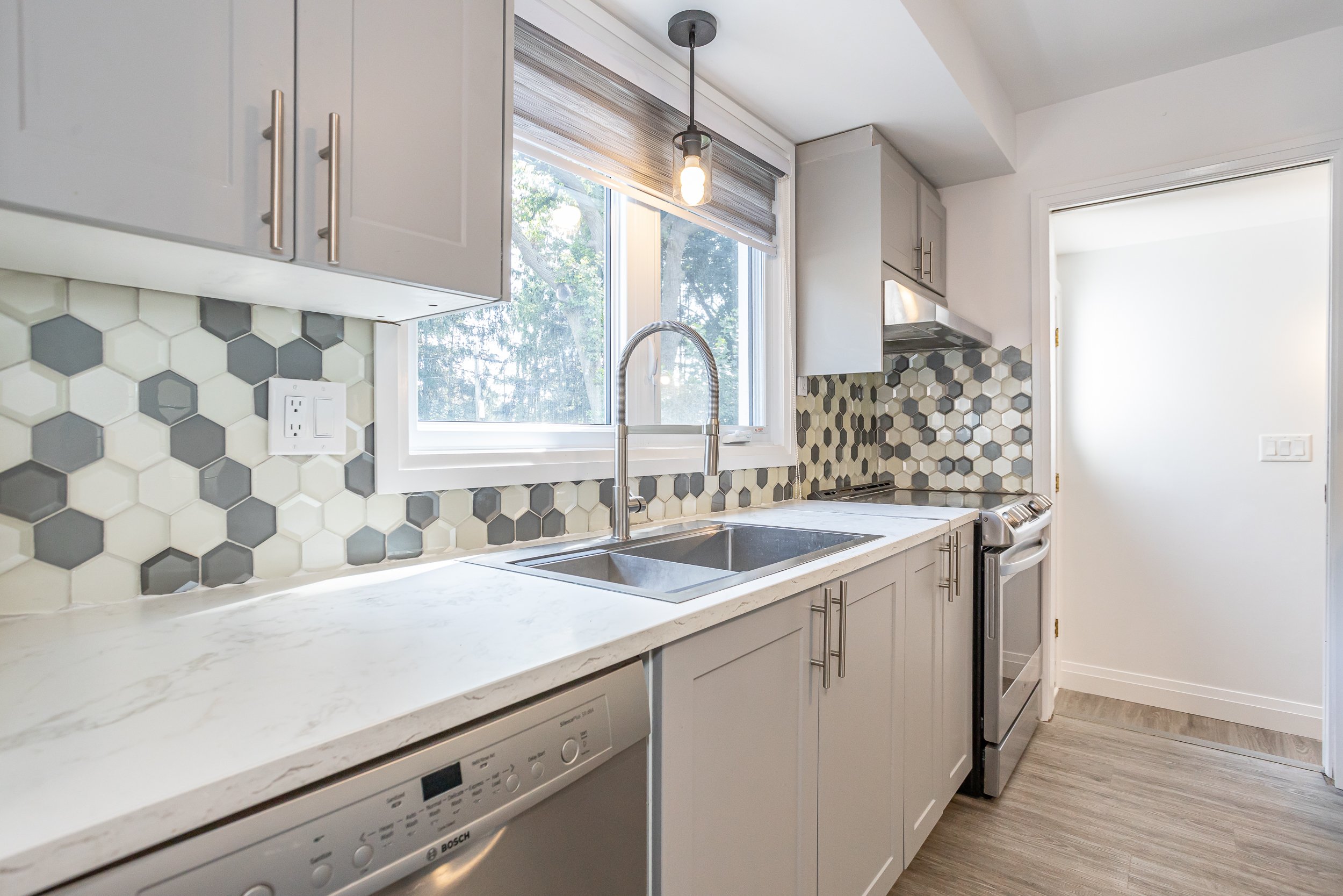 278 Grand View Ave-15.jpg